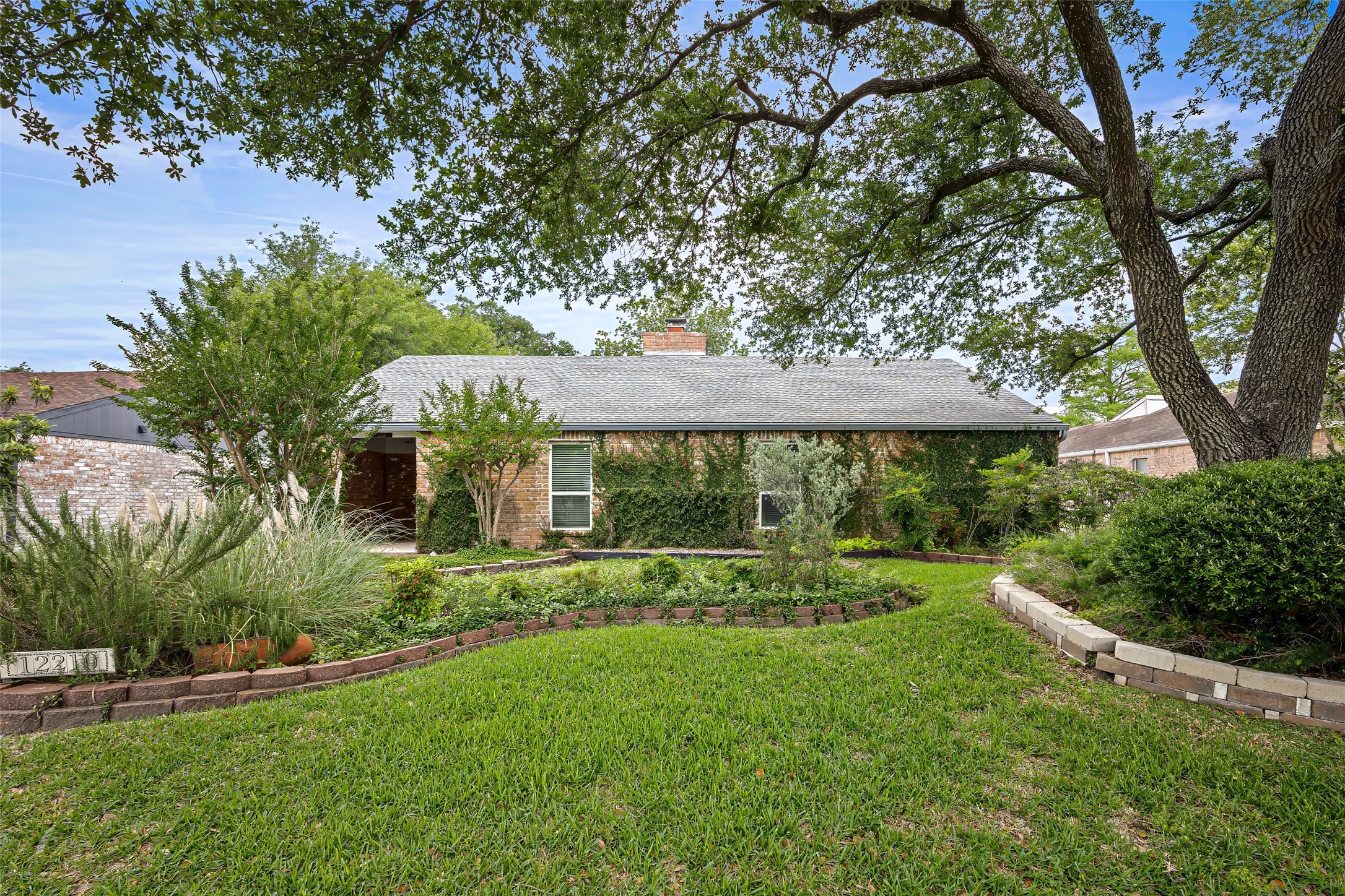 12210 Waldemar Drive