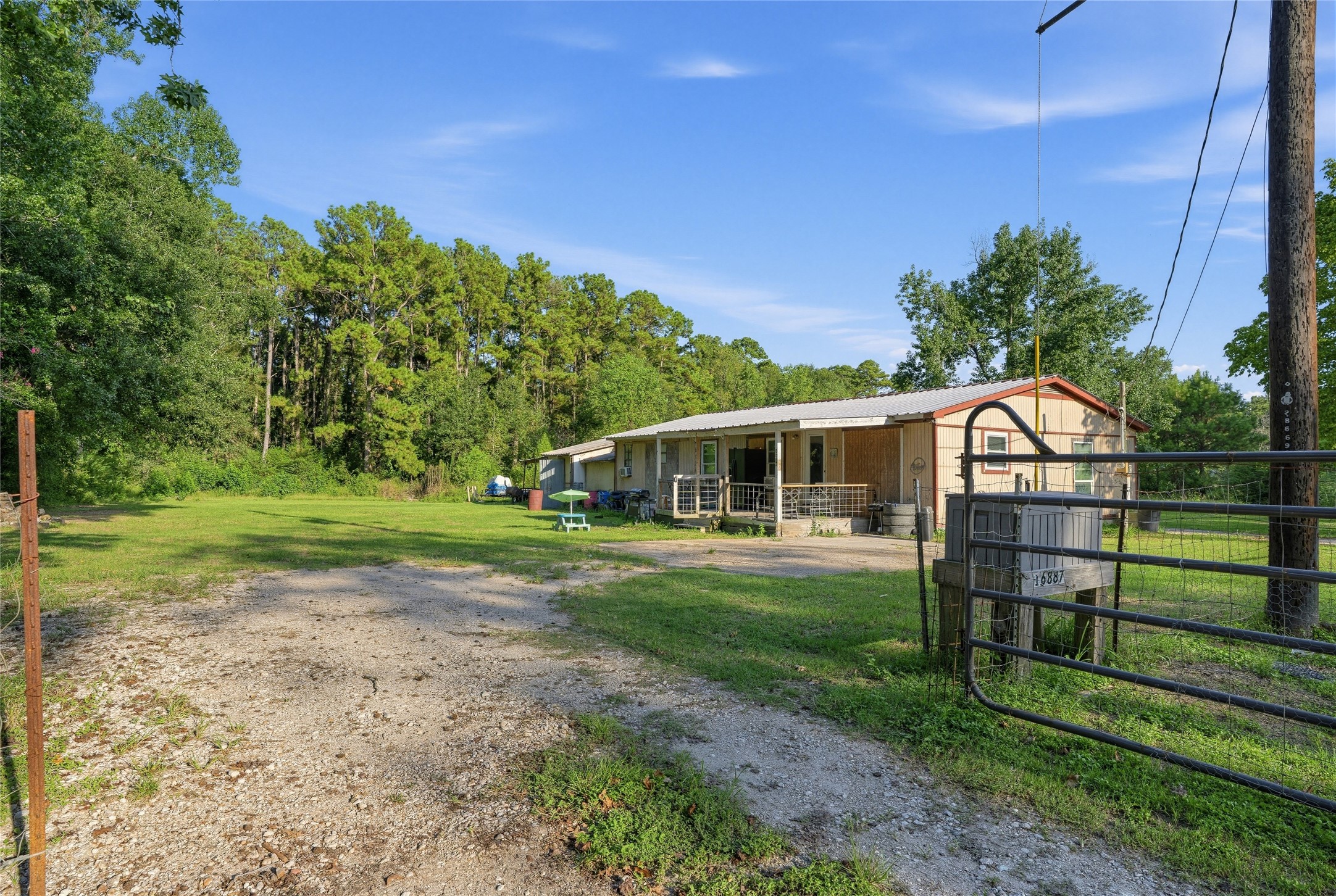 16887 Main Street