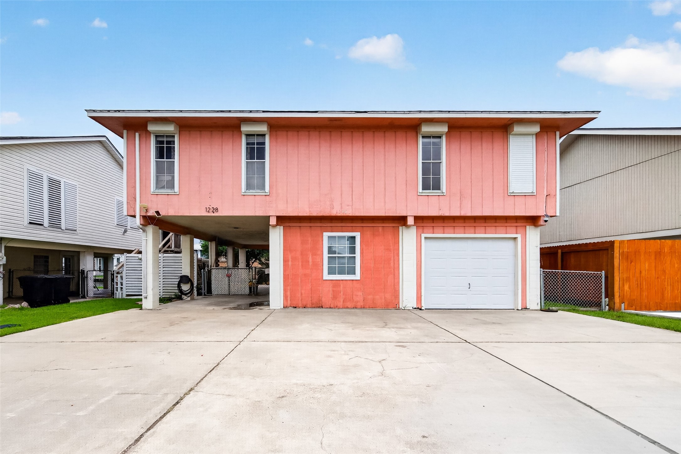 Listing photo 1