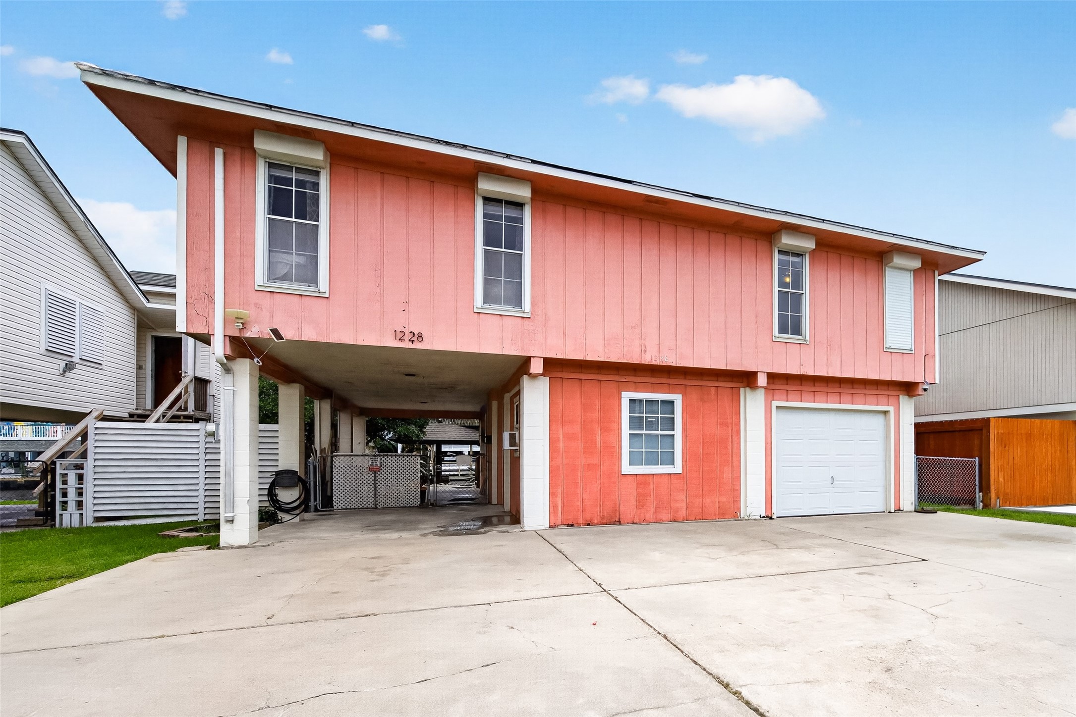 Listing photo 1