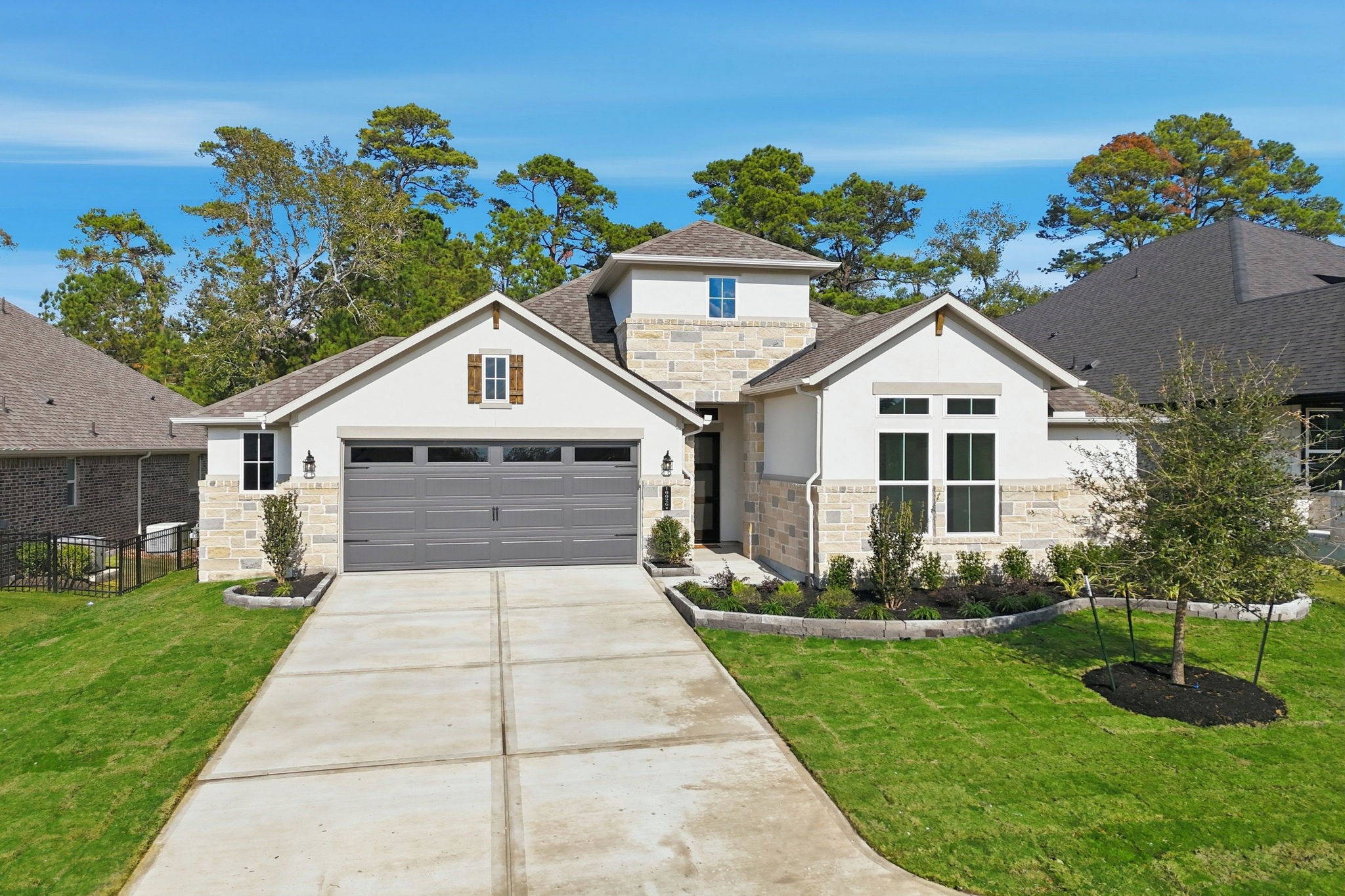 10026 Larkin Cove