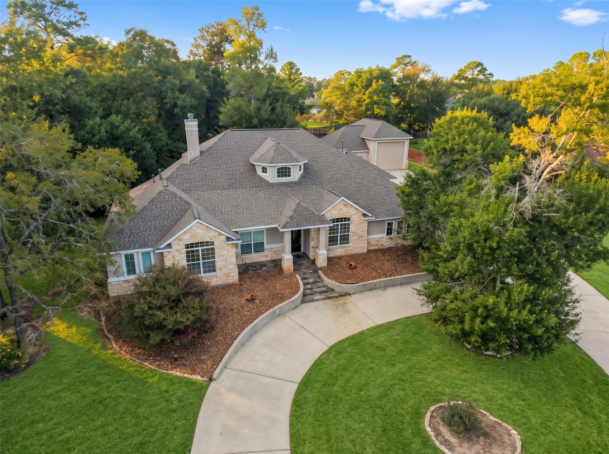 12195 N Lake Vista Drive
