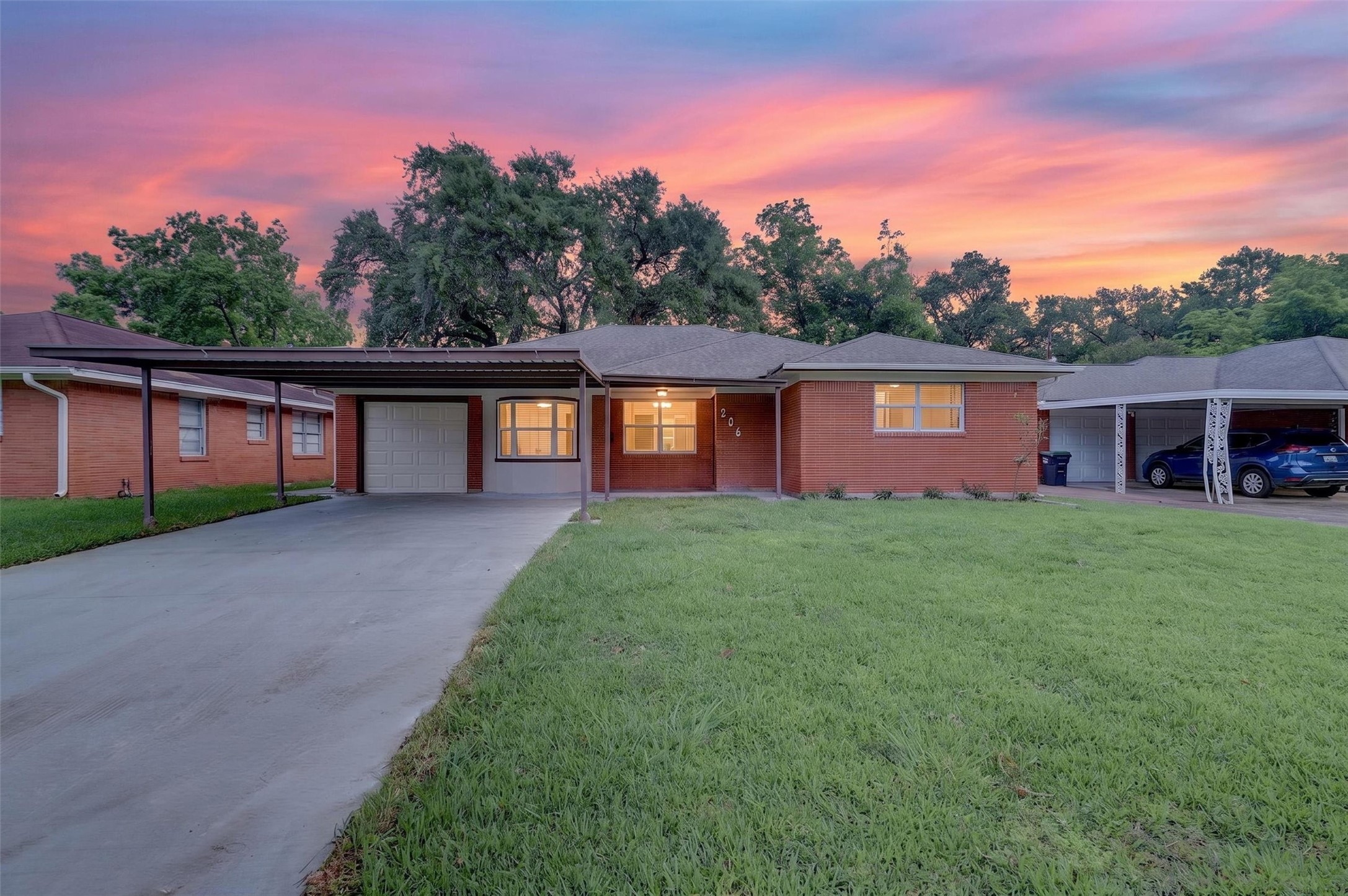 206 Mockingbird Lane