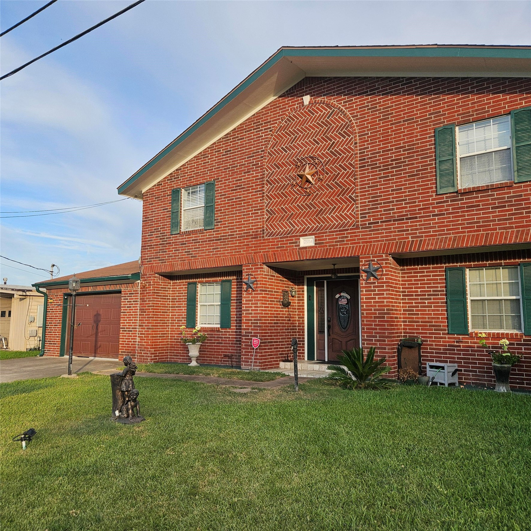 Listing photo 1