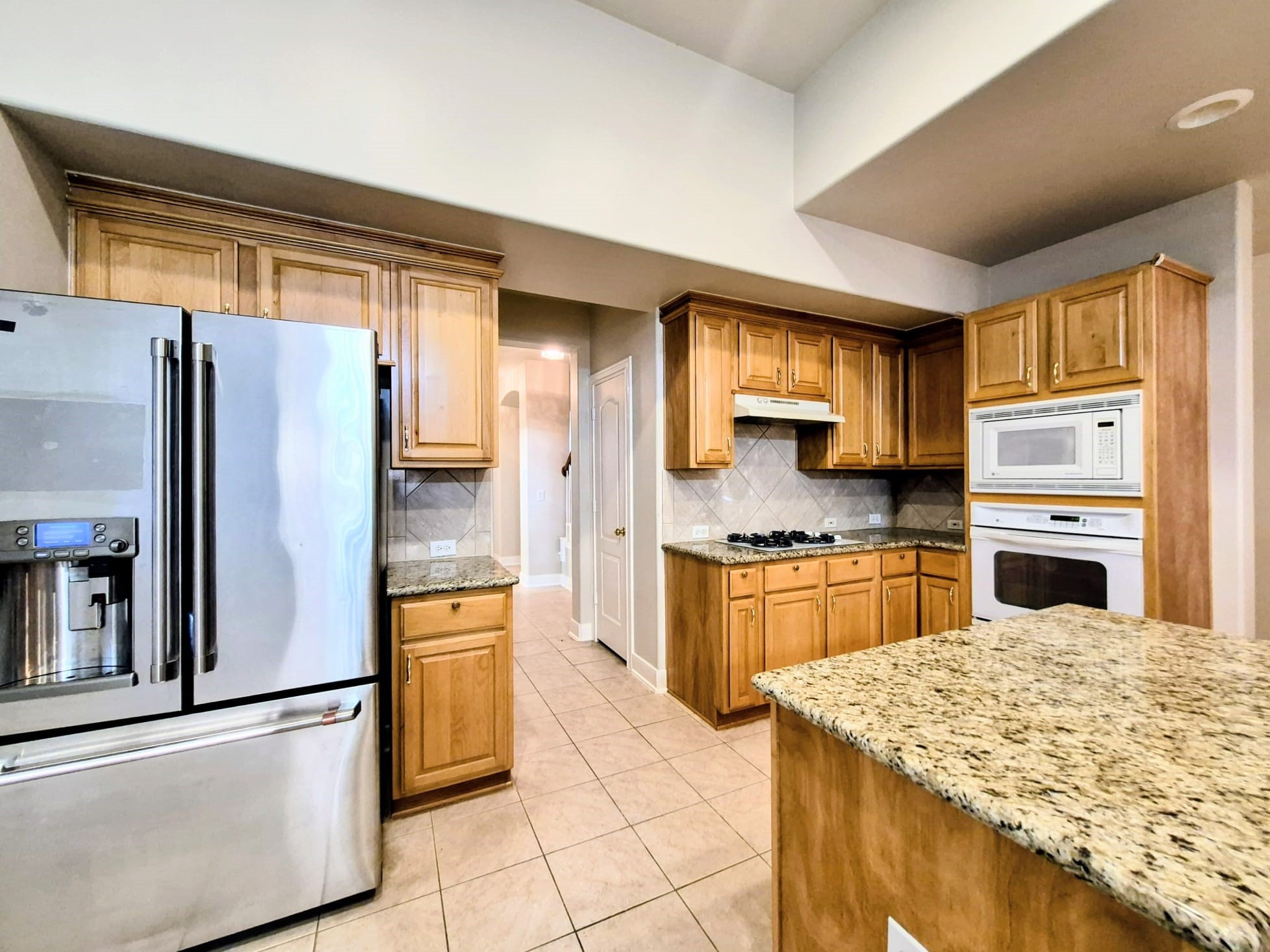 Listing photo 1