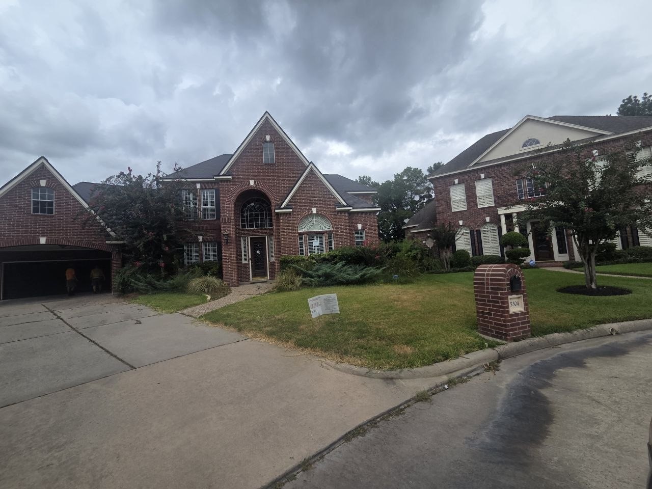 Listing photo 2