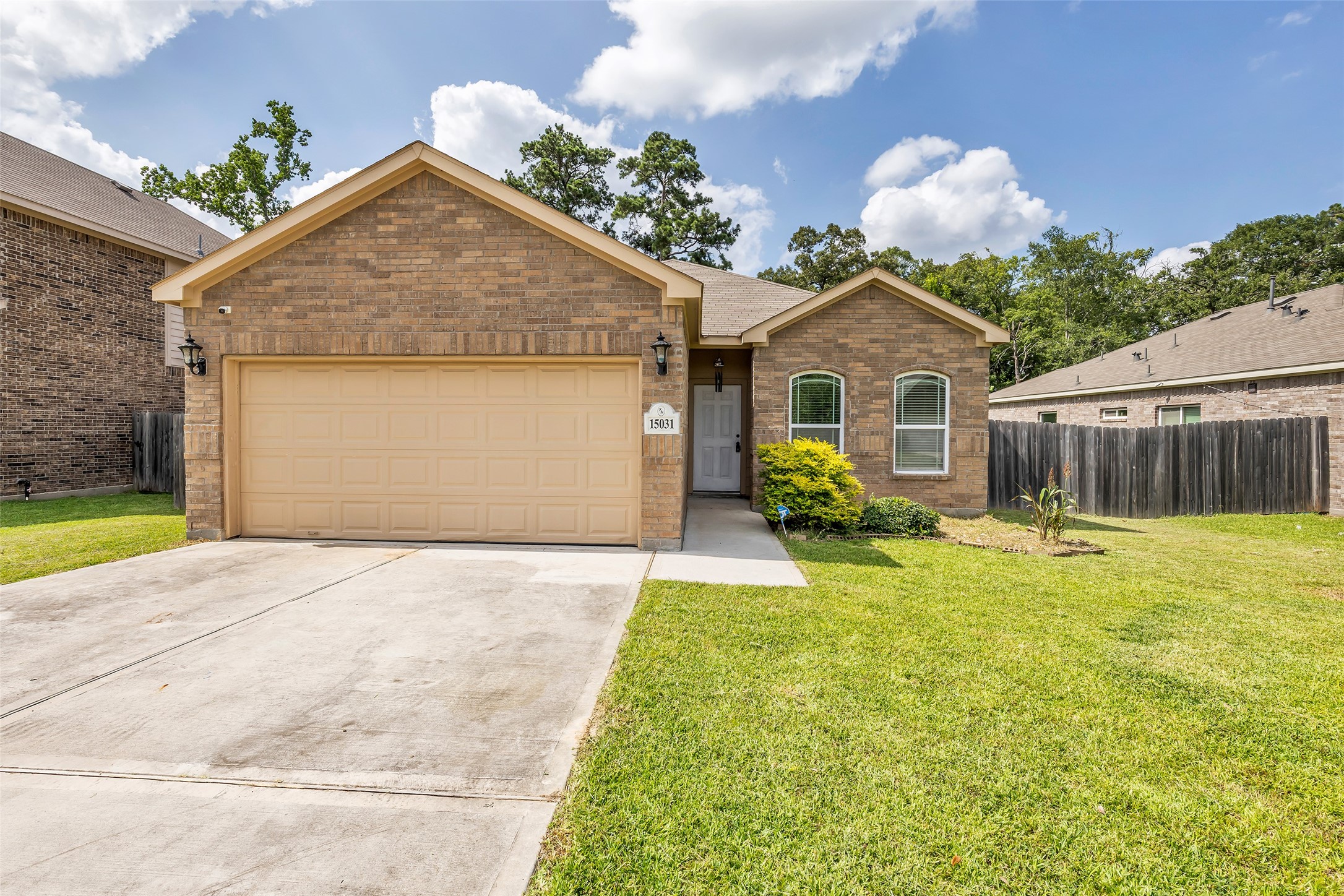 15031 Meadow Glen