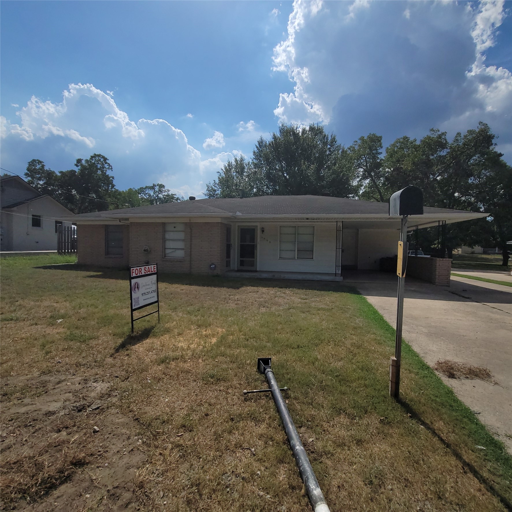 Listing photo 1