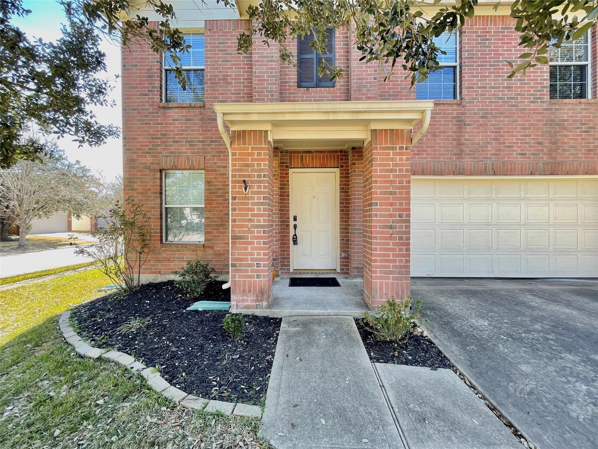 Listing photo 3