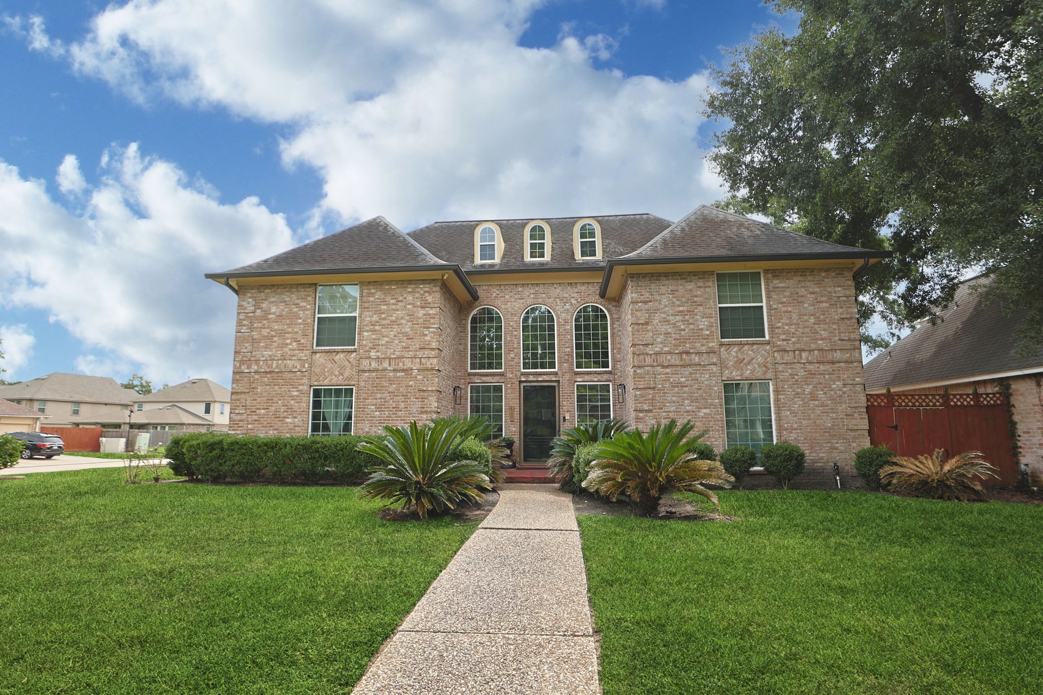 Listing photo 1