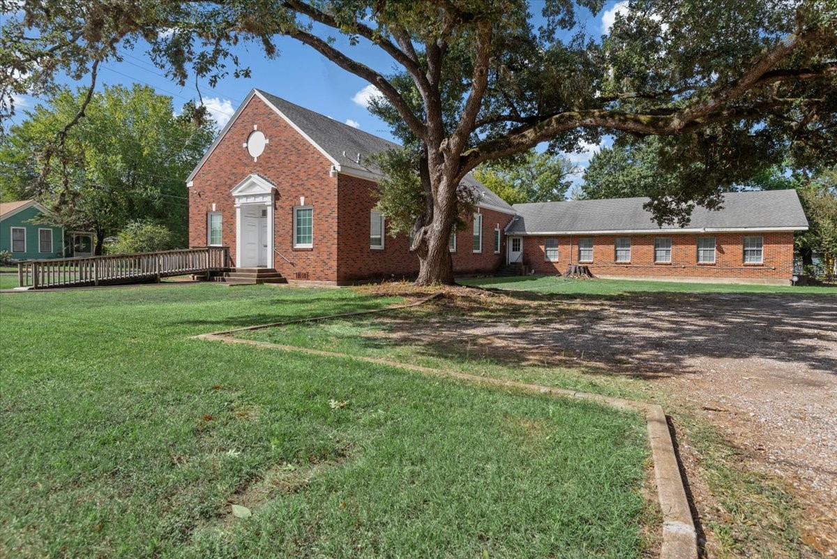 Listing photo 1