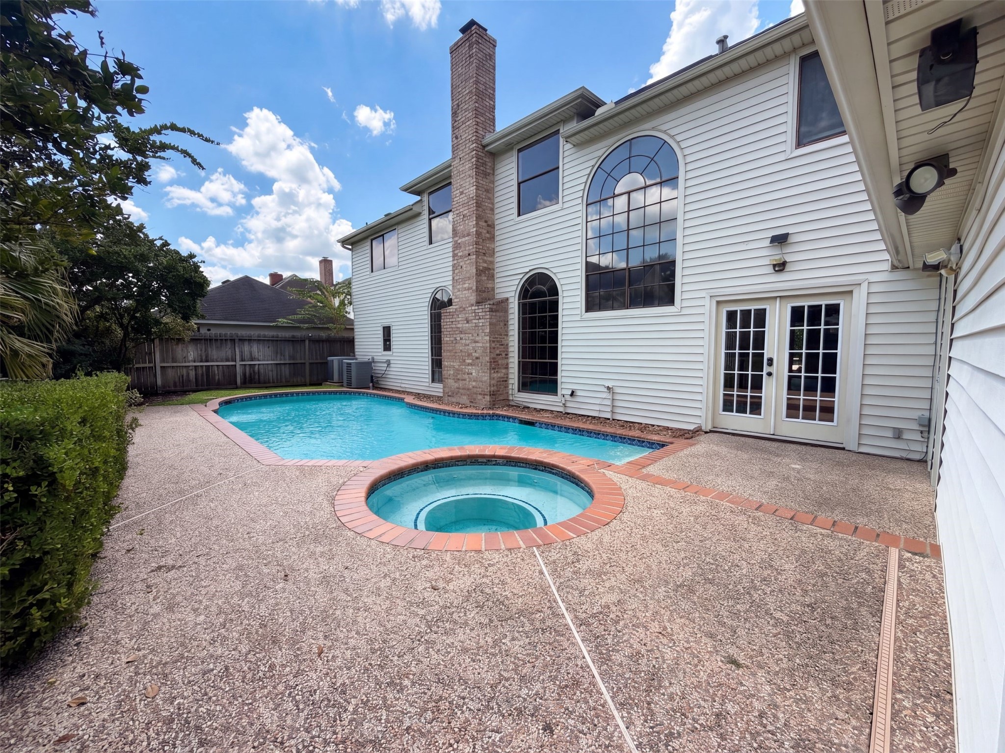 Listing photo 5