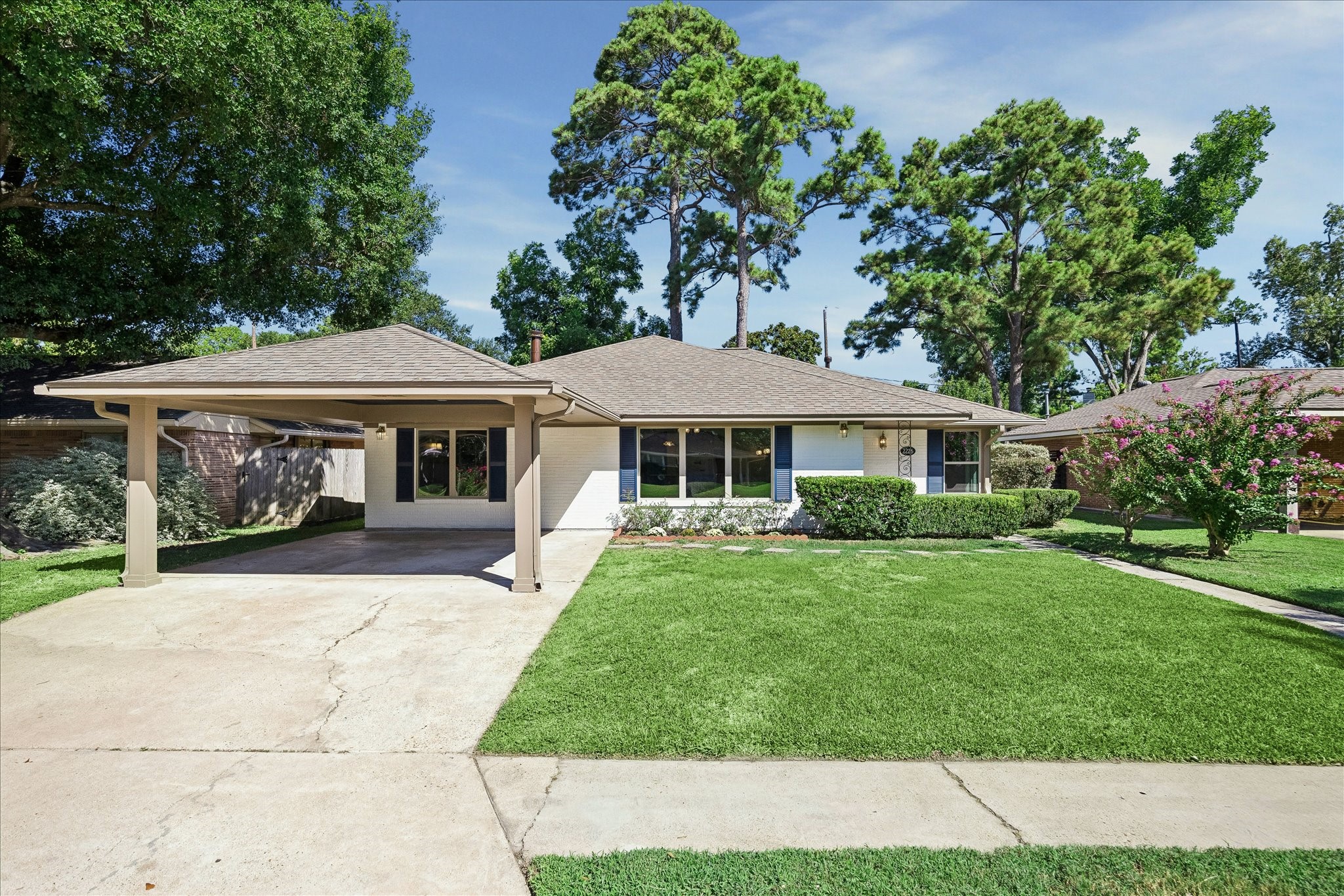 2226 Lamonte Lane