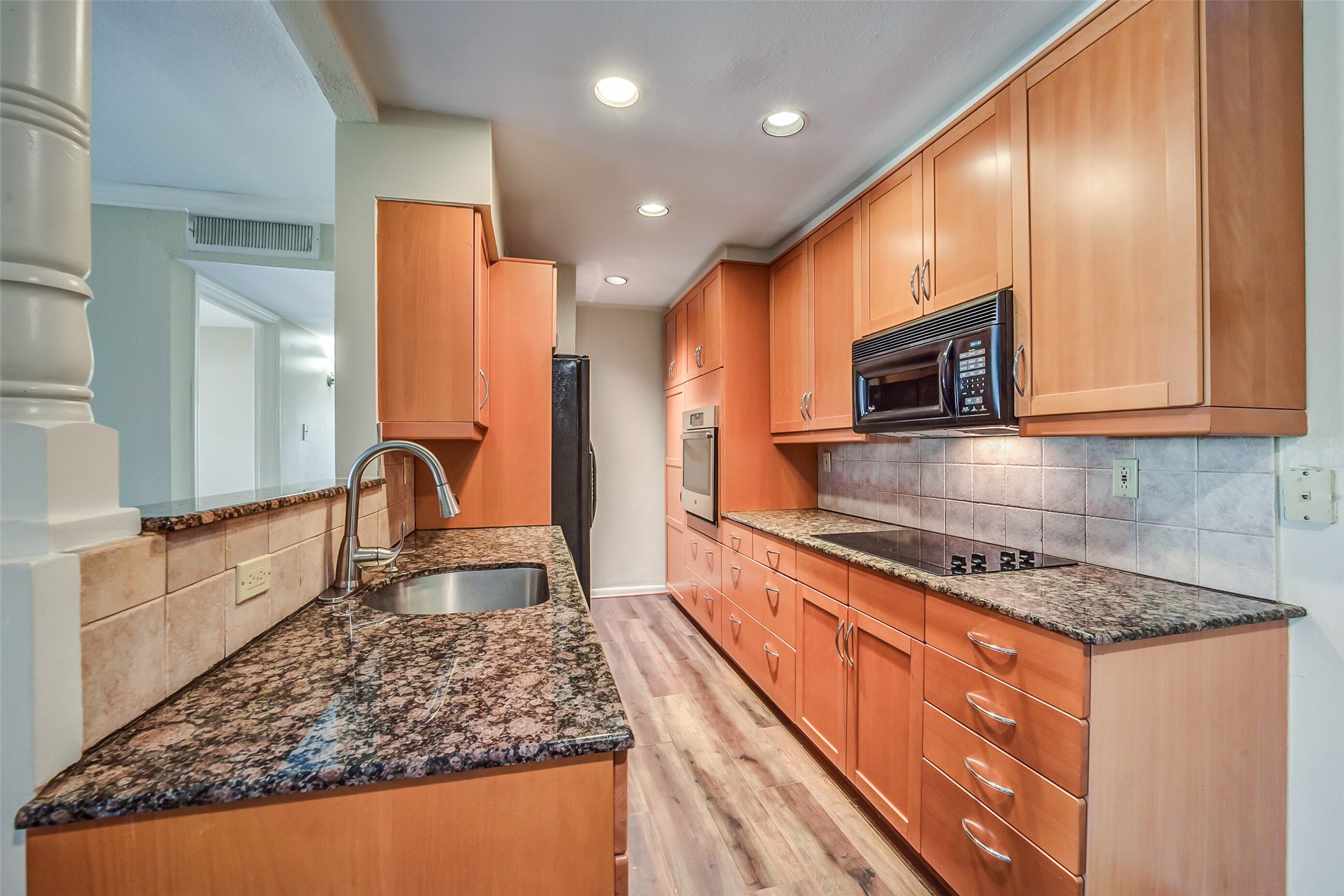 1601 S Shepherd Drive