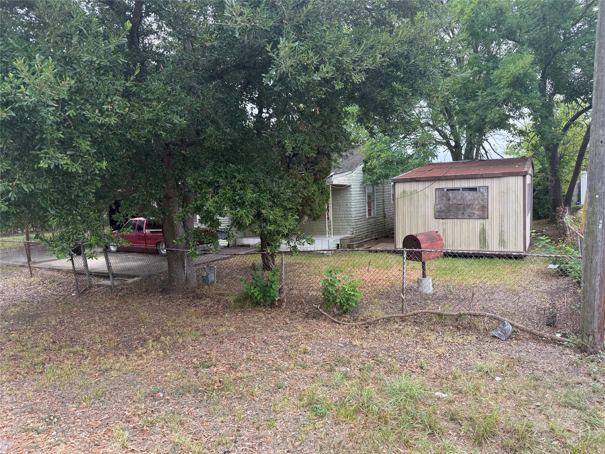 Listing photo 5