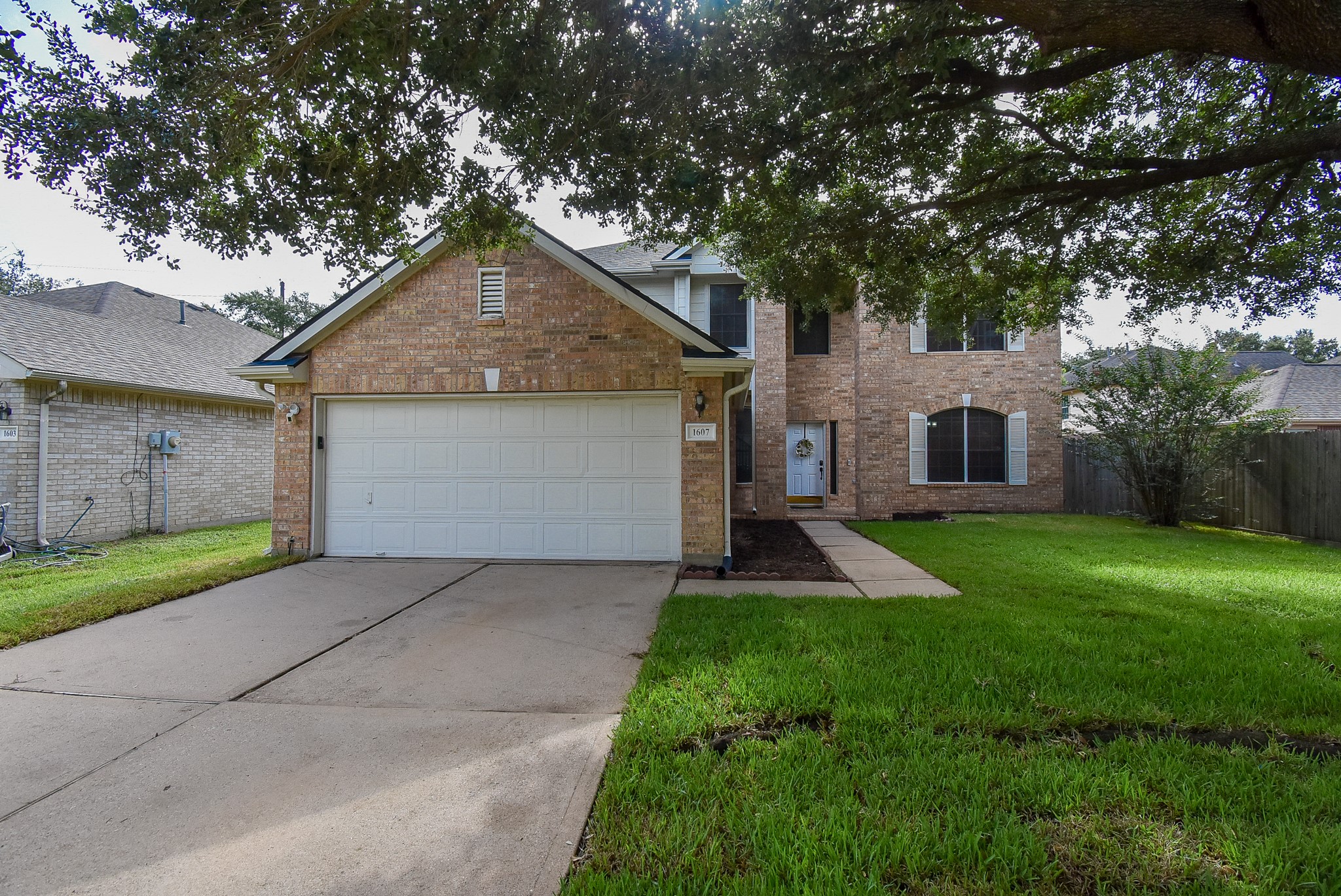 Listing photo 1