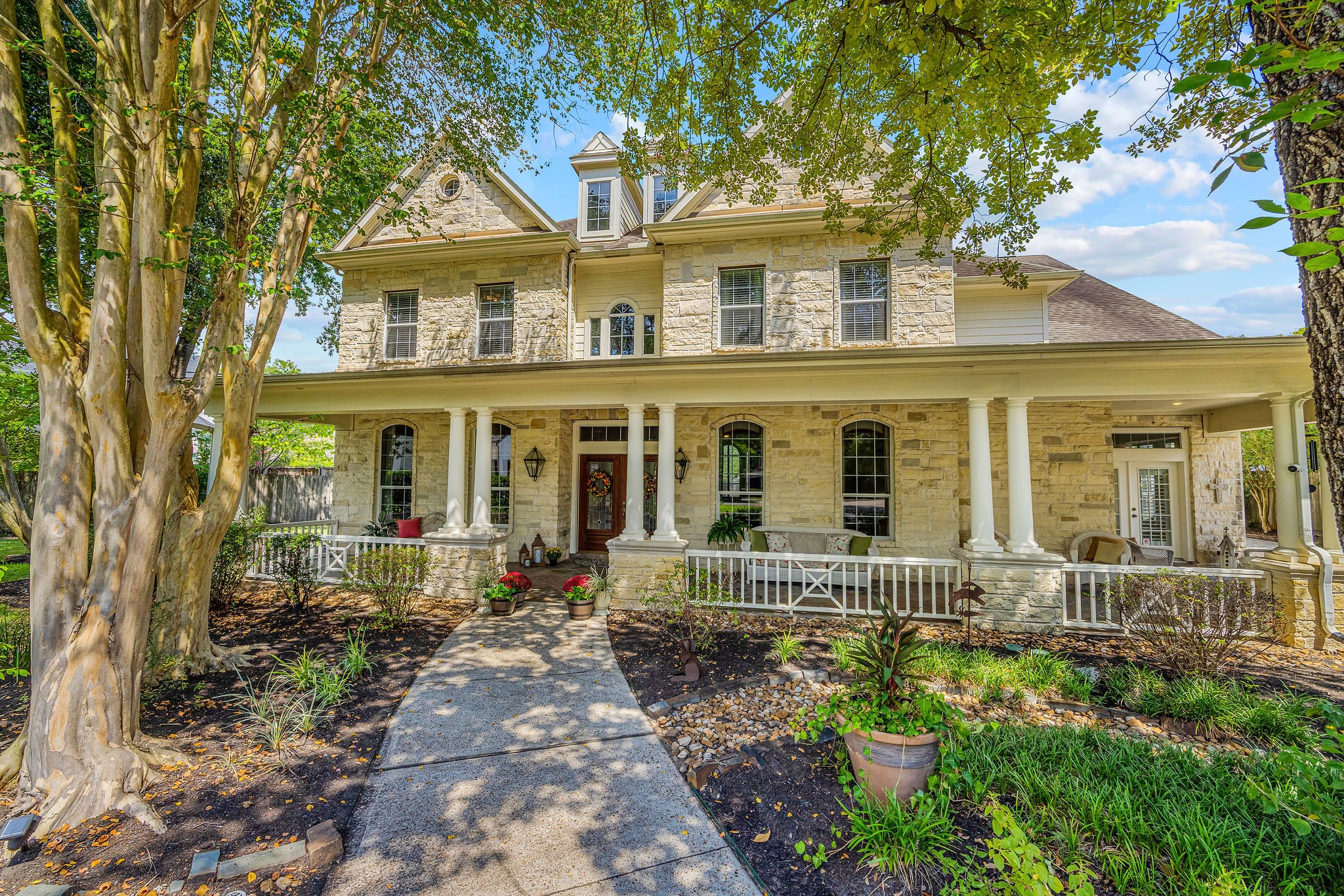 1214 Gray Moss Lane