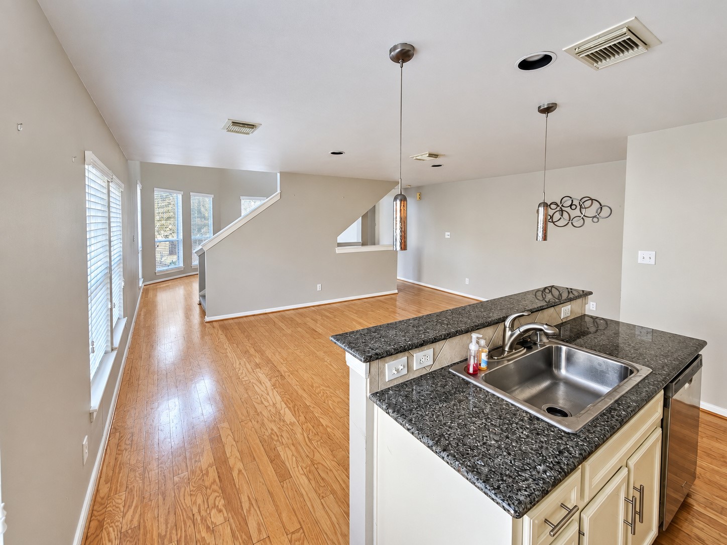 1271 W 17th Street