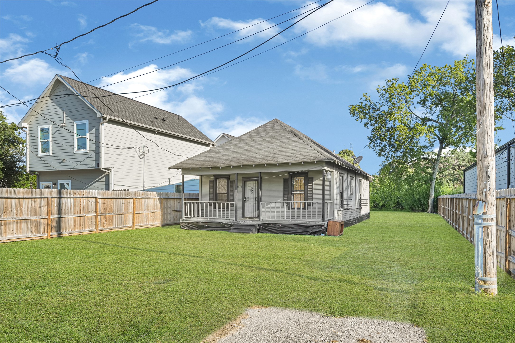 Listing photo 2