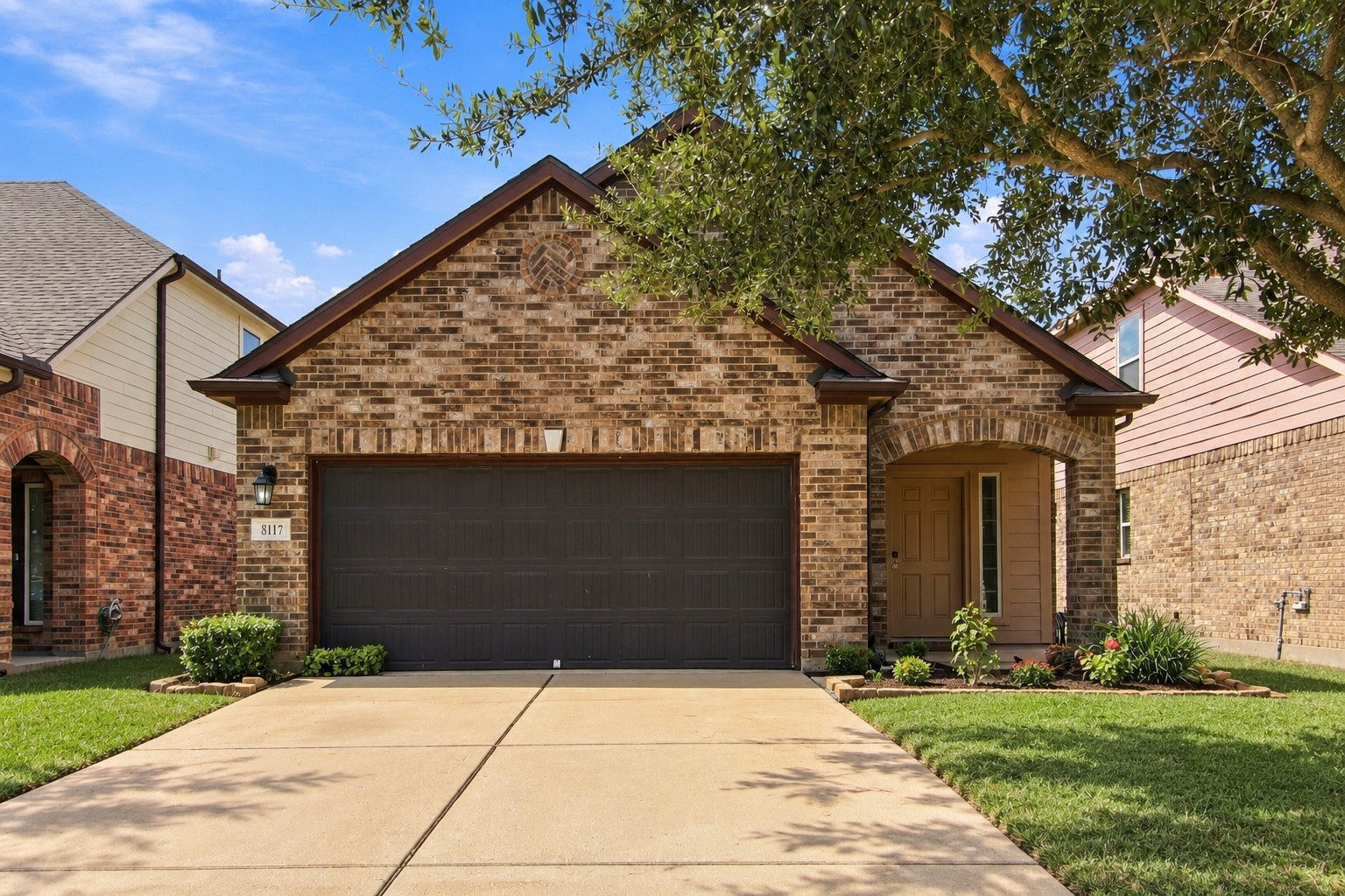 8117 E Pine Creek Bend