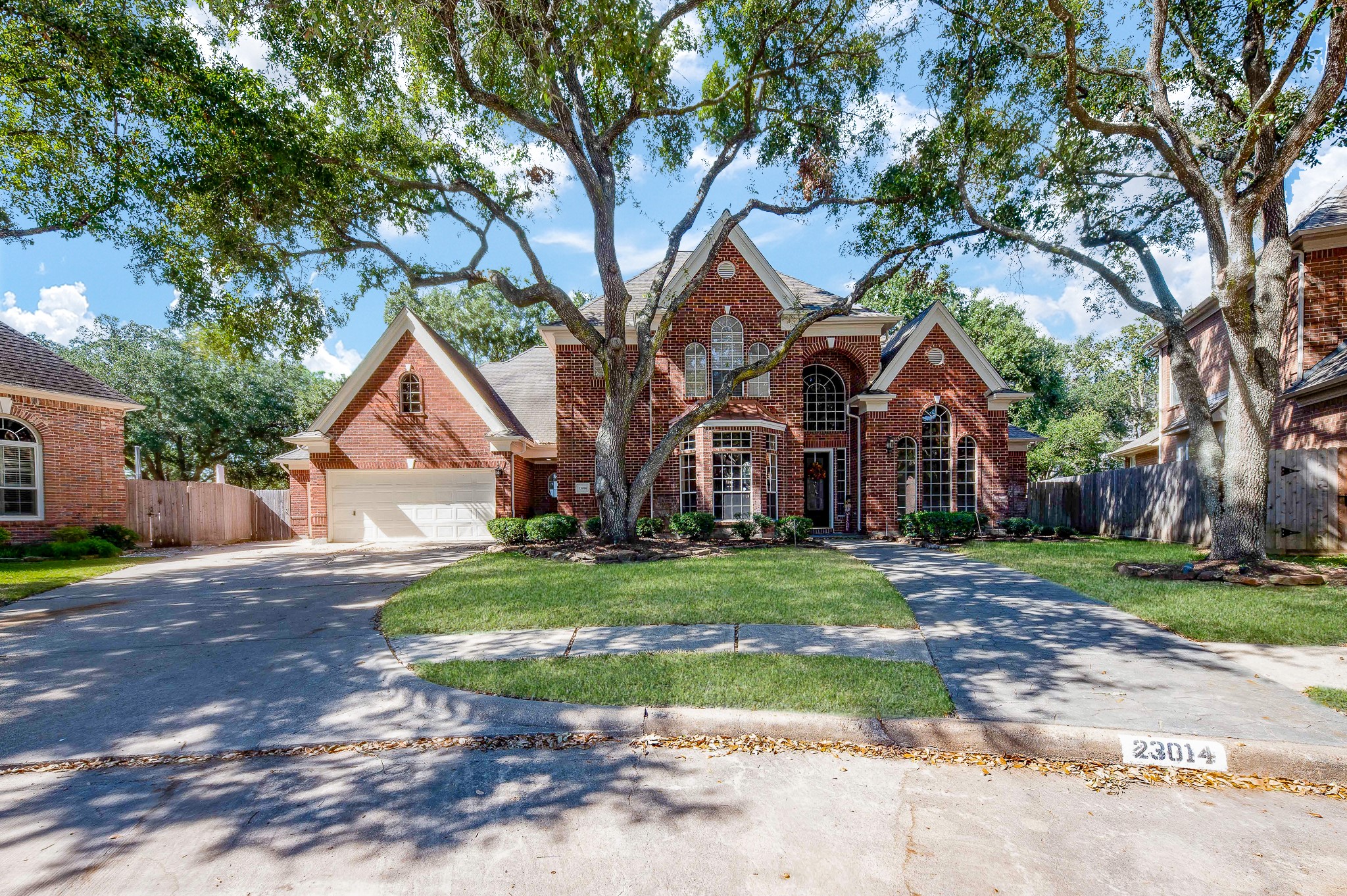 Listing photo 2