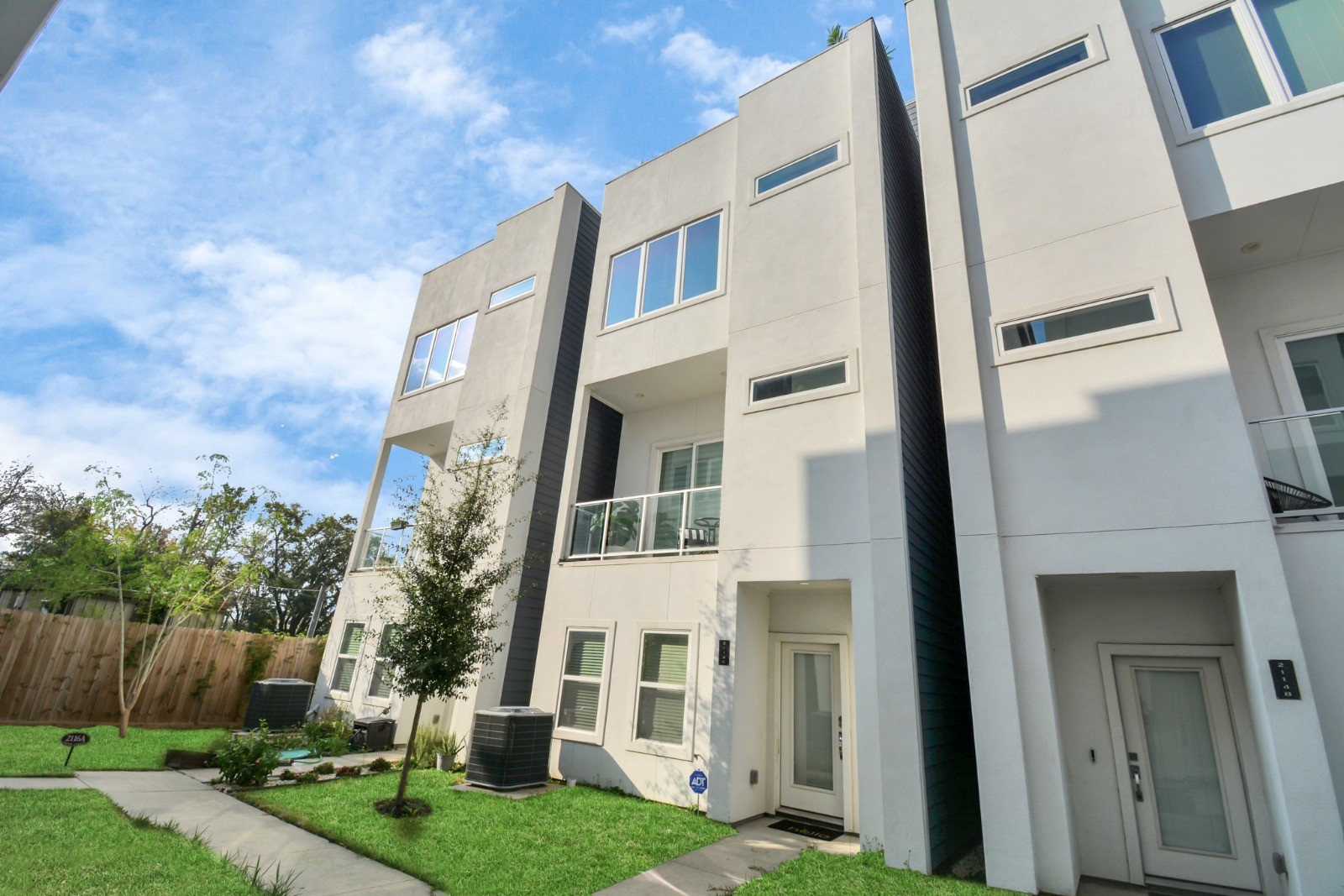 2114 Engelmohr St