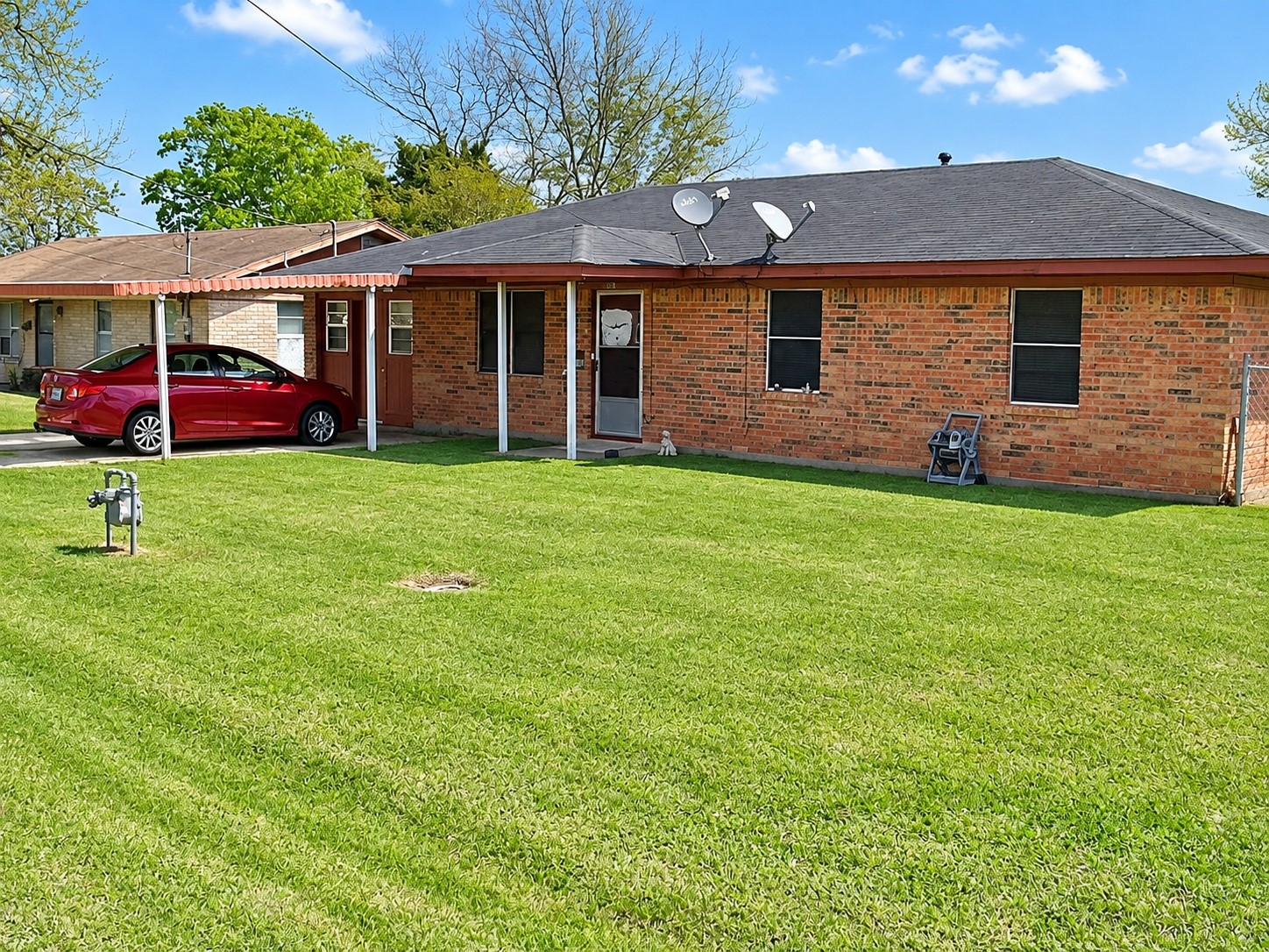 Listing photo 1