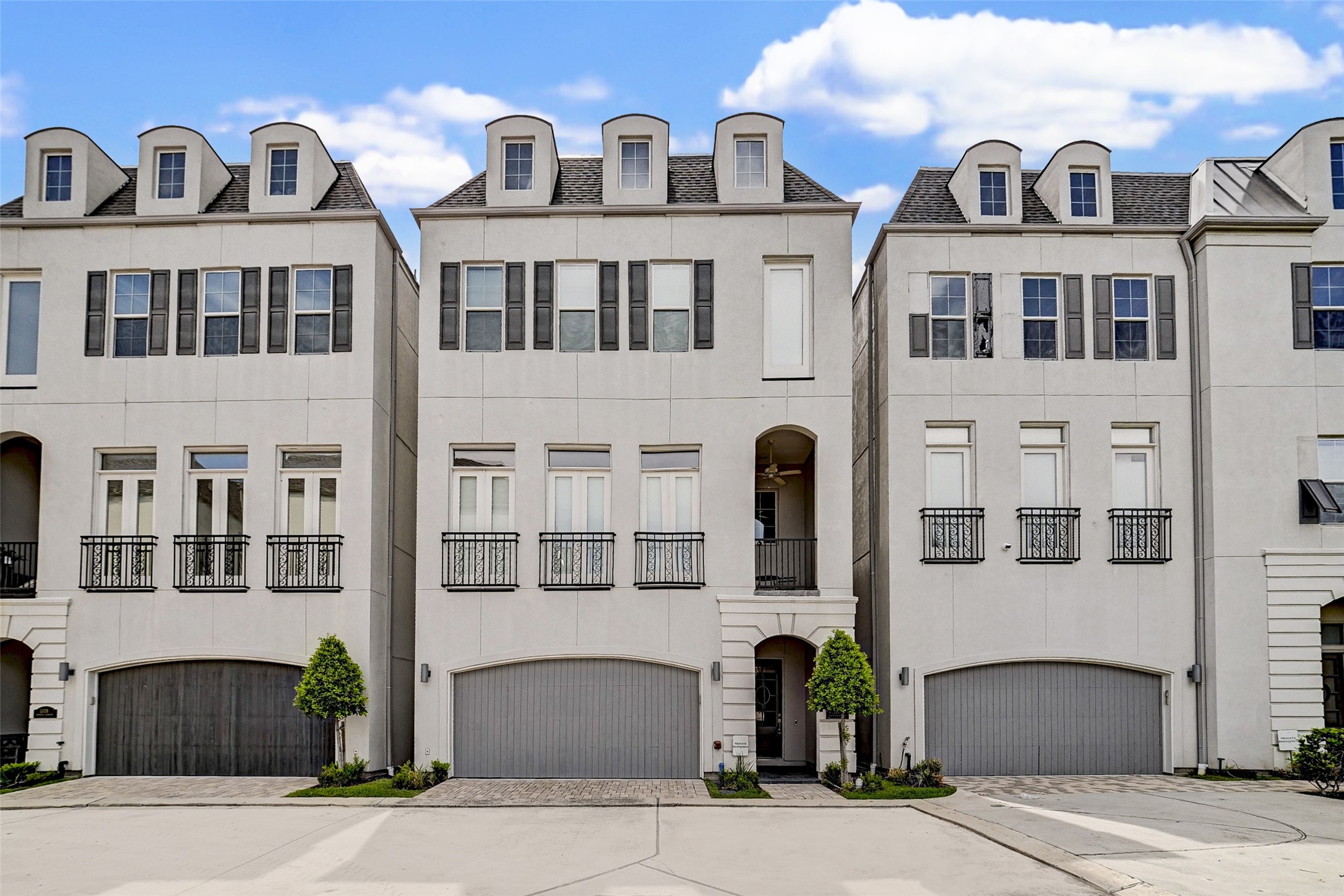 1010 Savannah Cedar Lane