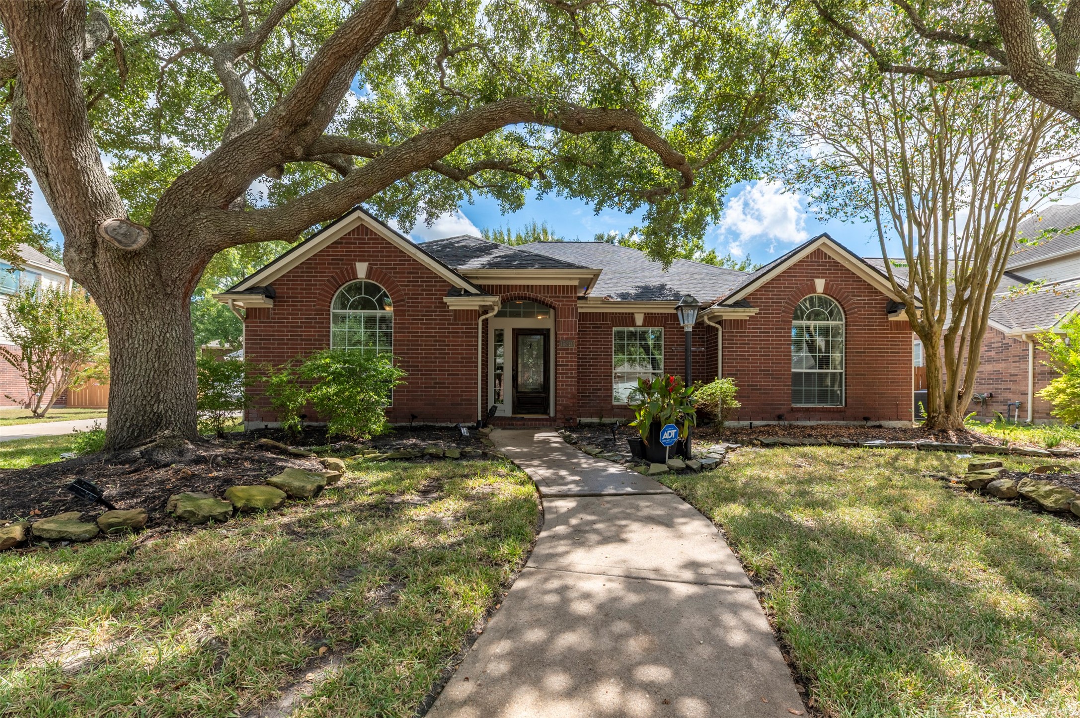 15210 Vista Heights Drive
