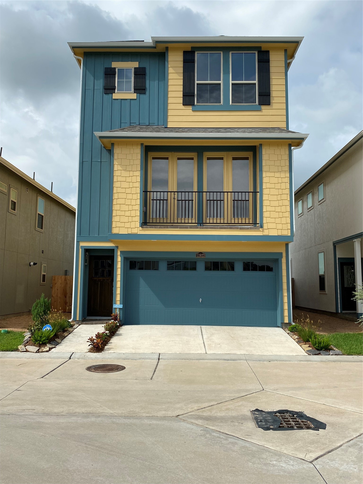Listing photo 2