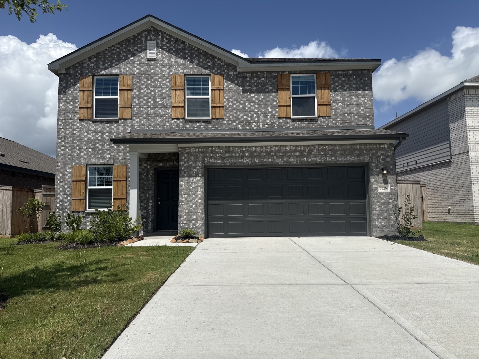Listing photo 1