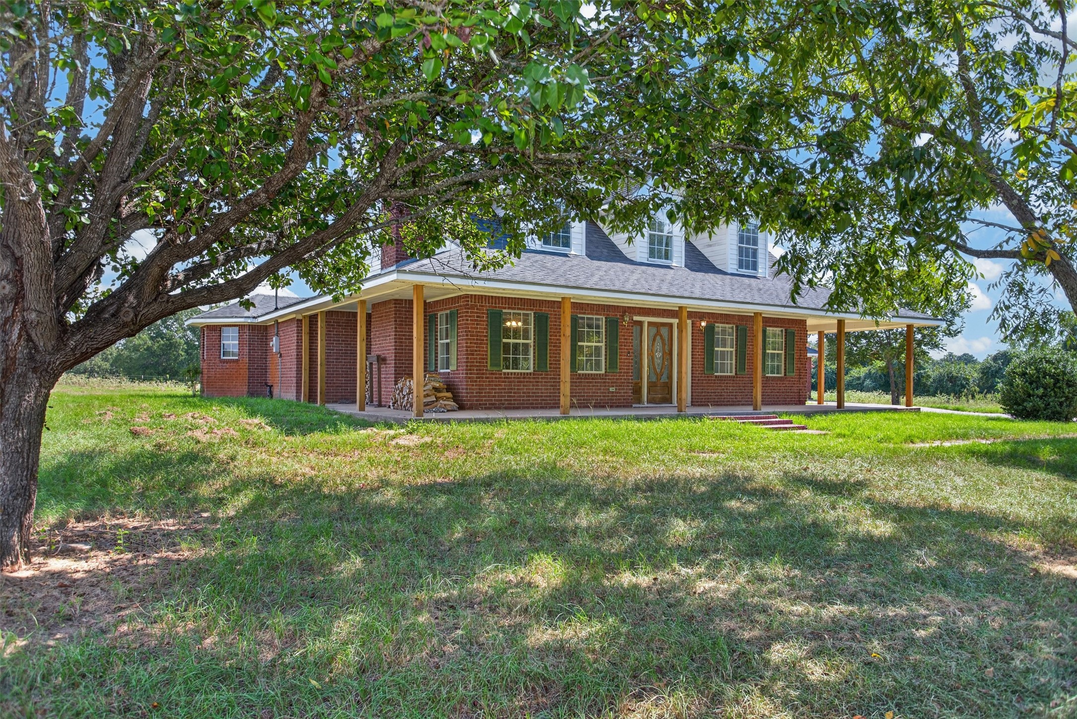 Listing photo 4