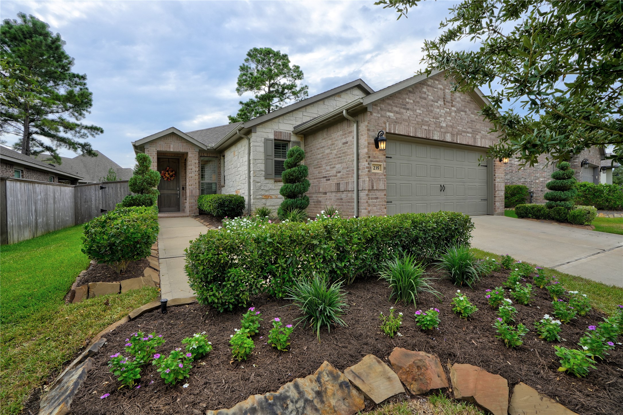 235 N Wild Petunia Trail