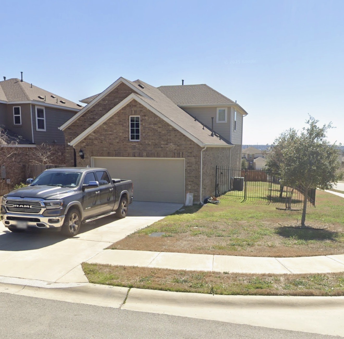 Listing photo 2