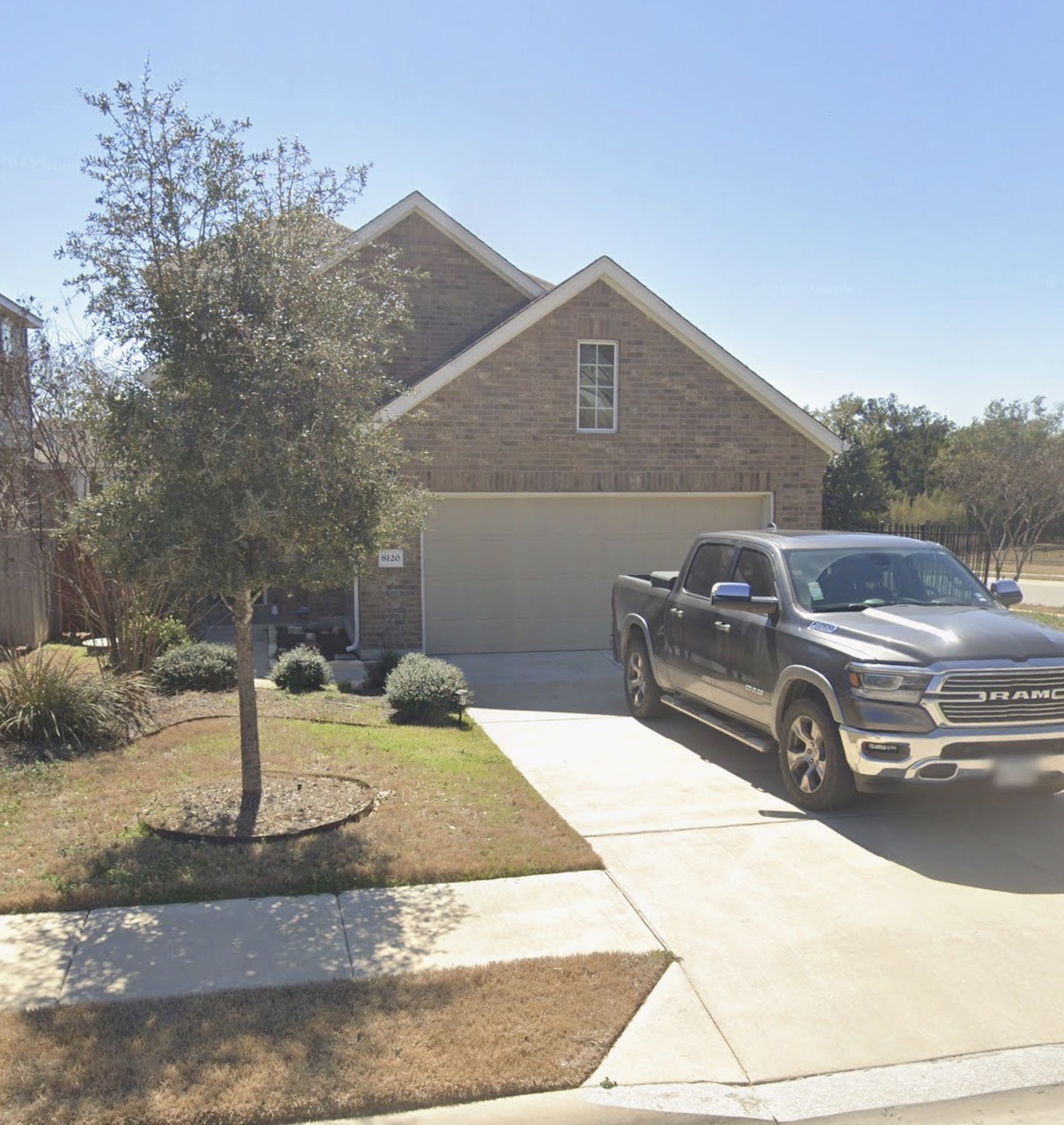 Listing photo 3