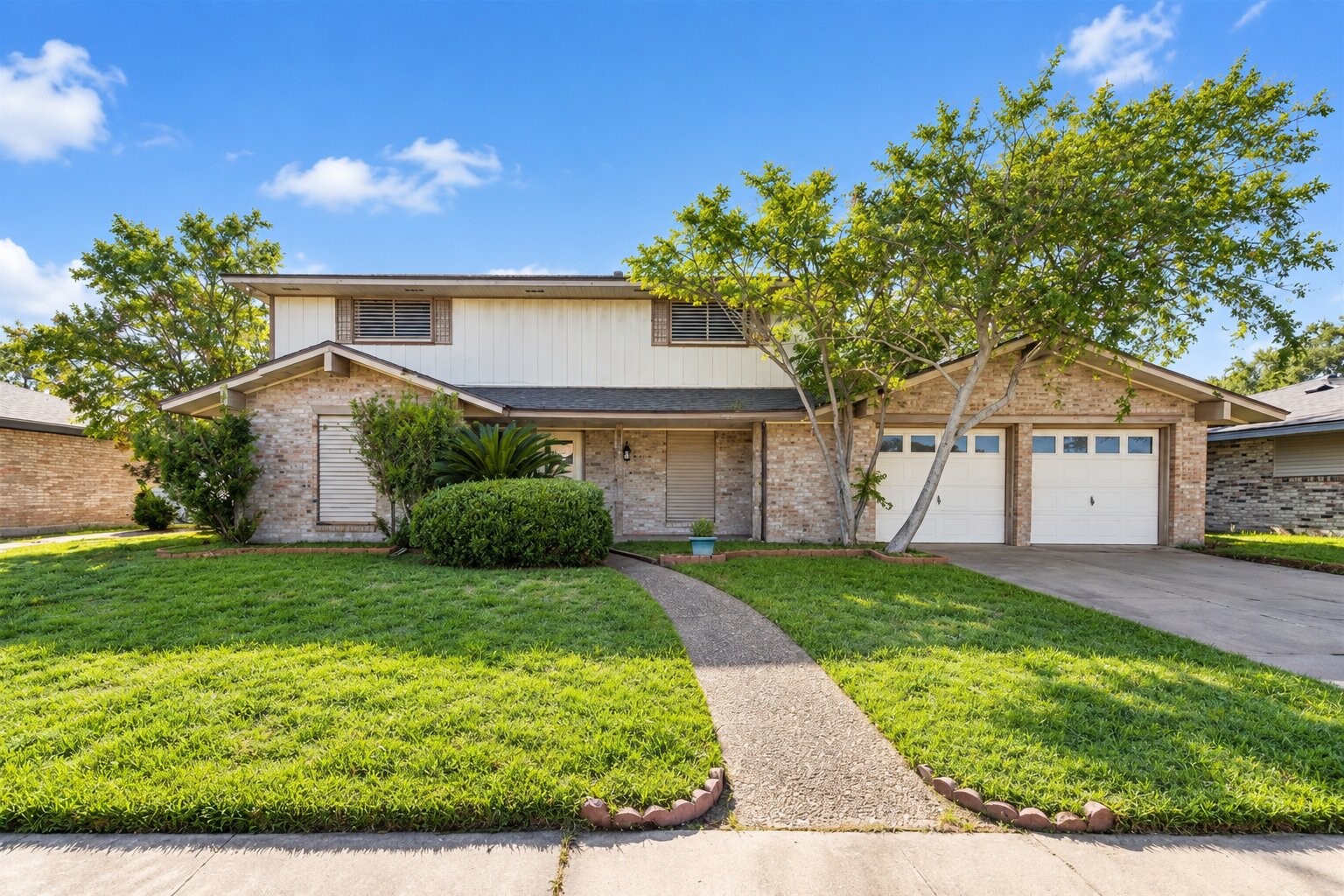 Listing photo 1