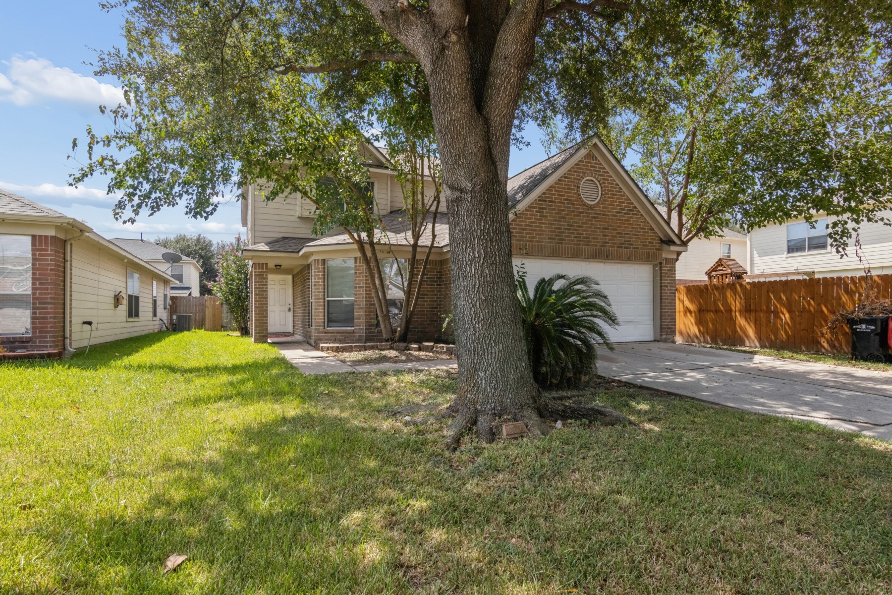Listing photo 3