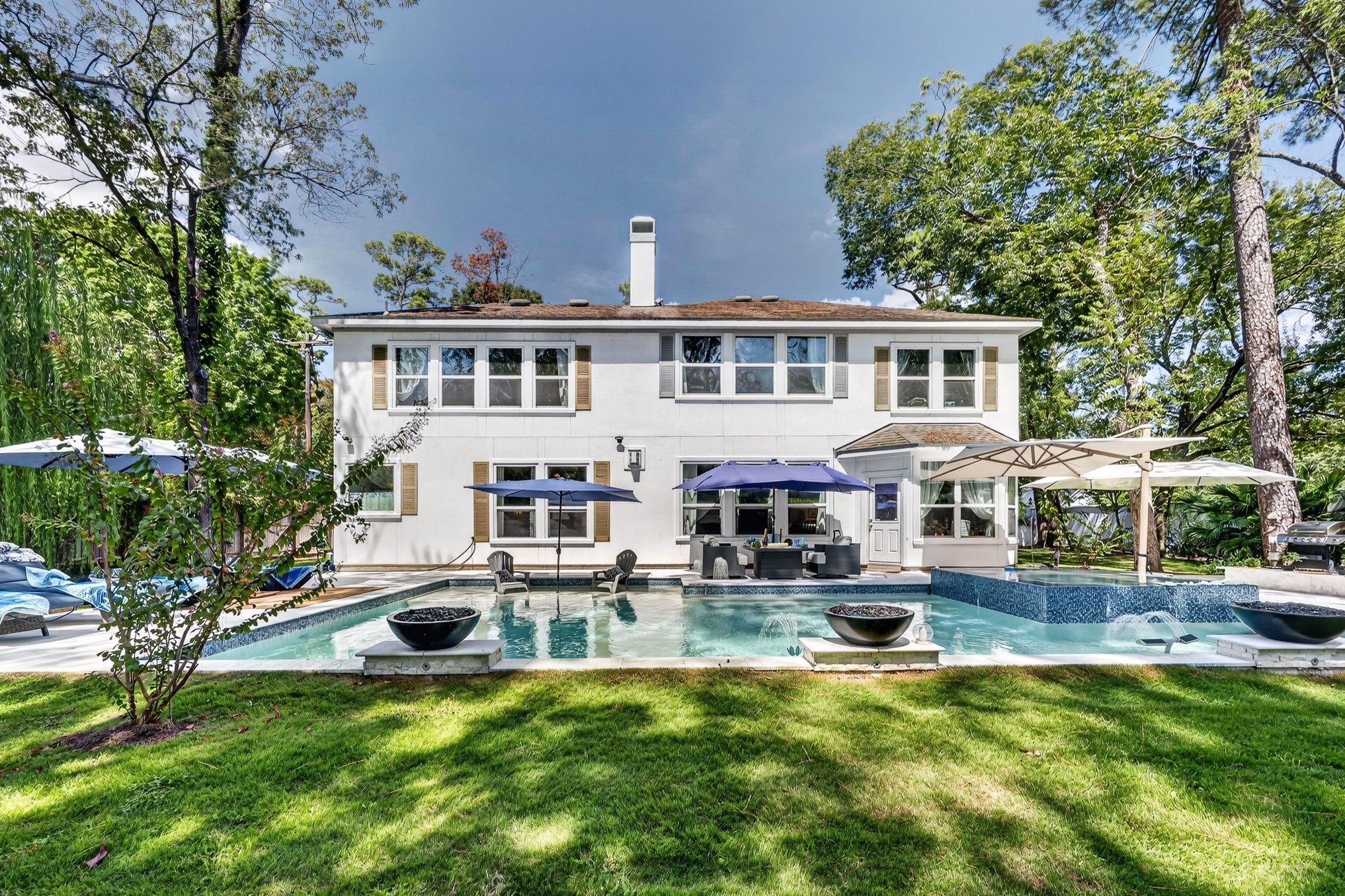 335 Voss Road