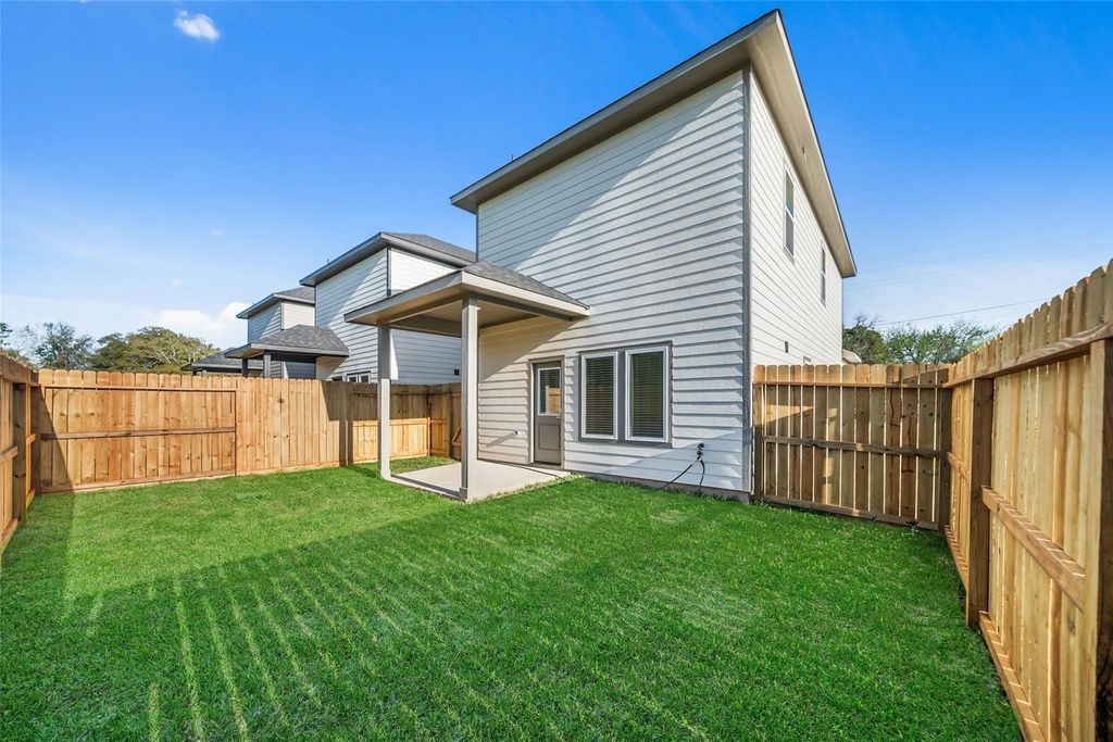 Listing photo 4