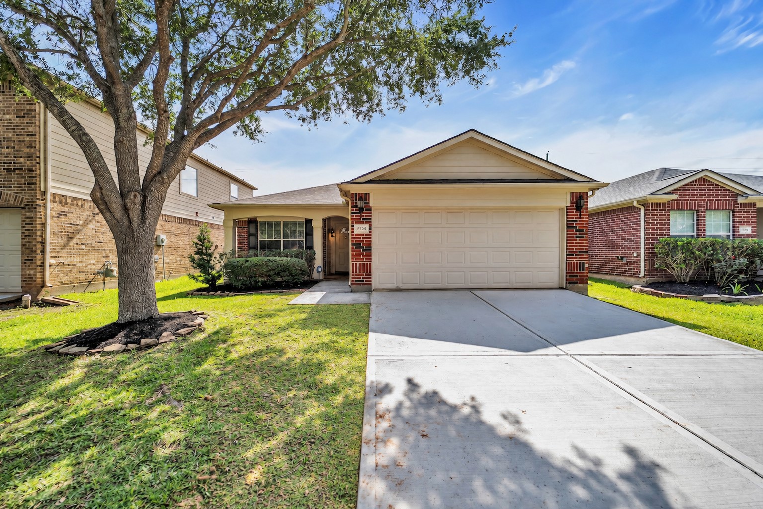 5734 Baldwin Elm Street