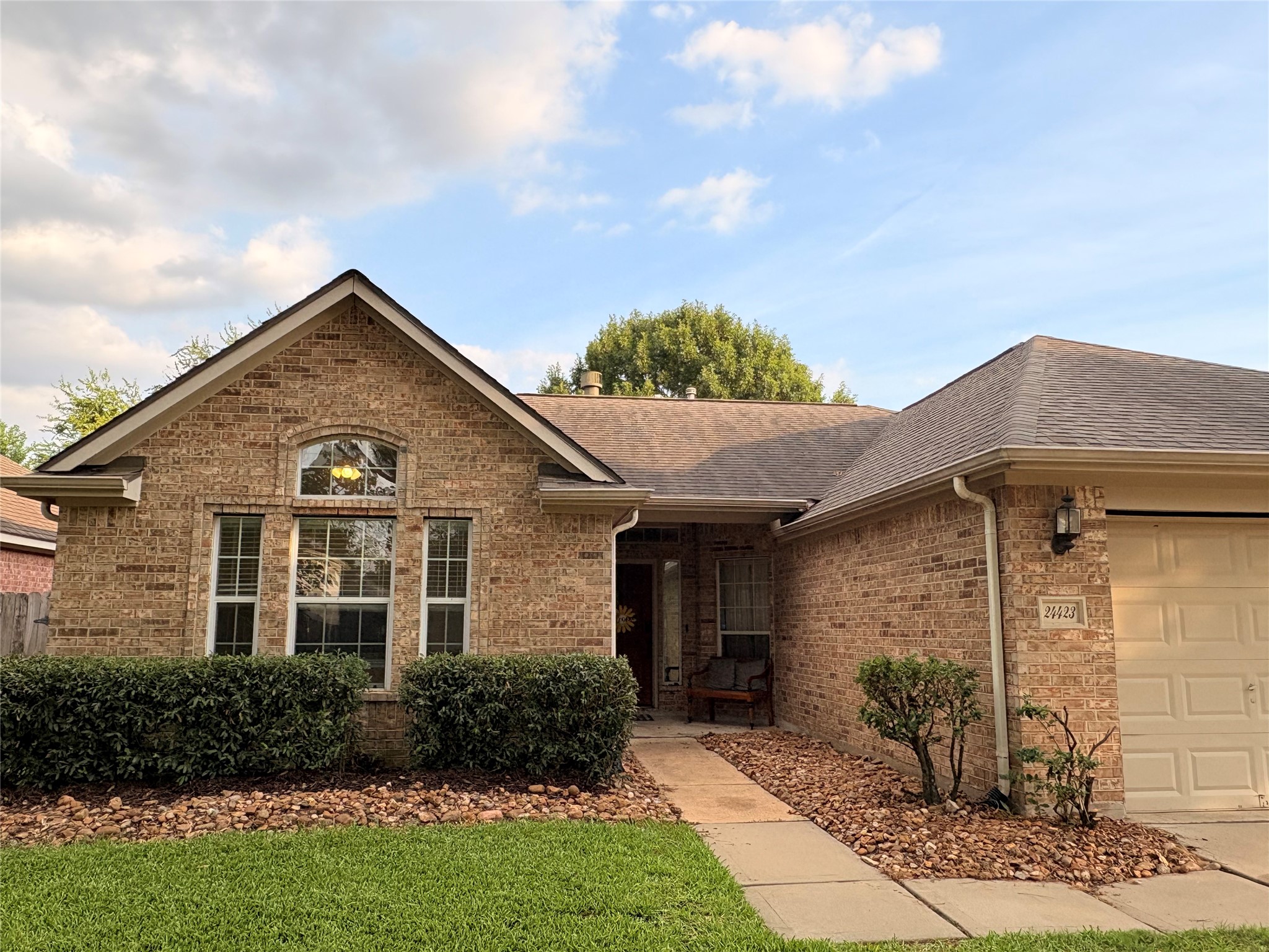 24423 Schivener House Lane