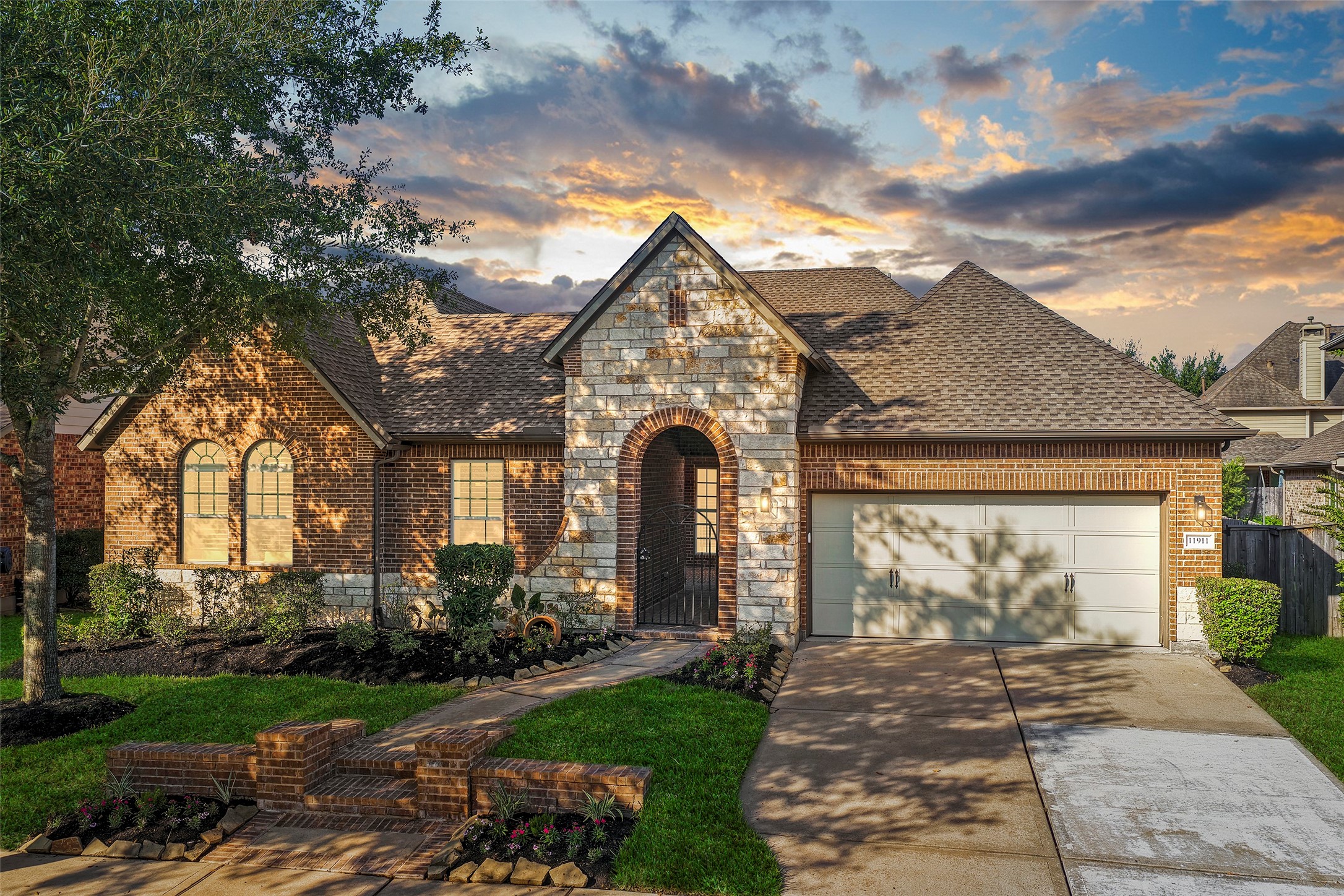 11911 Moonlit Falls Drive