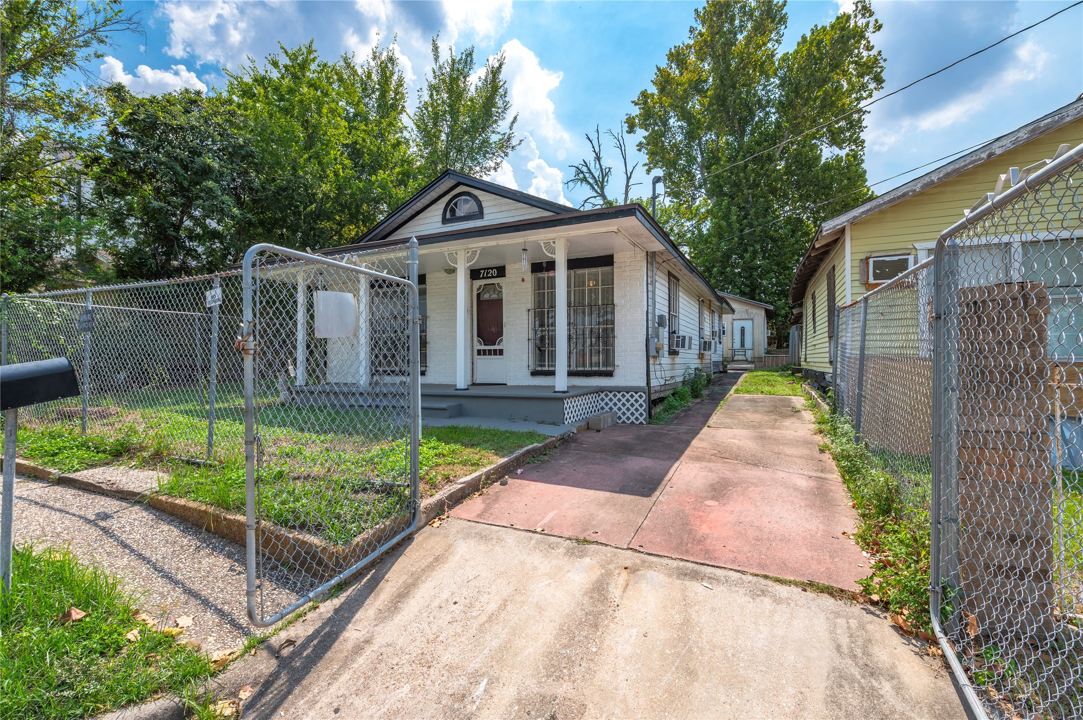 7120 Avenue Q