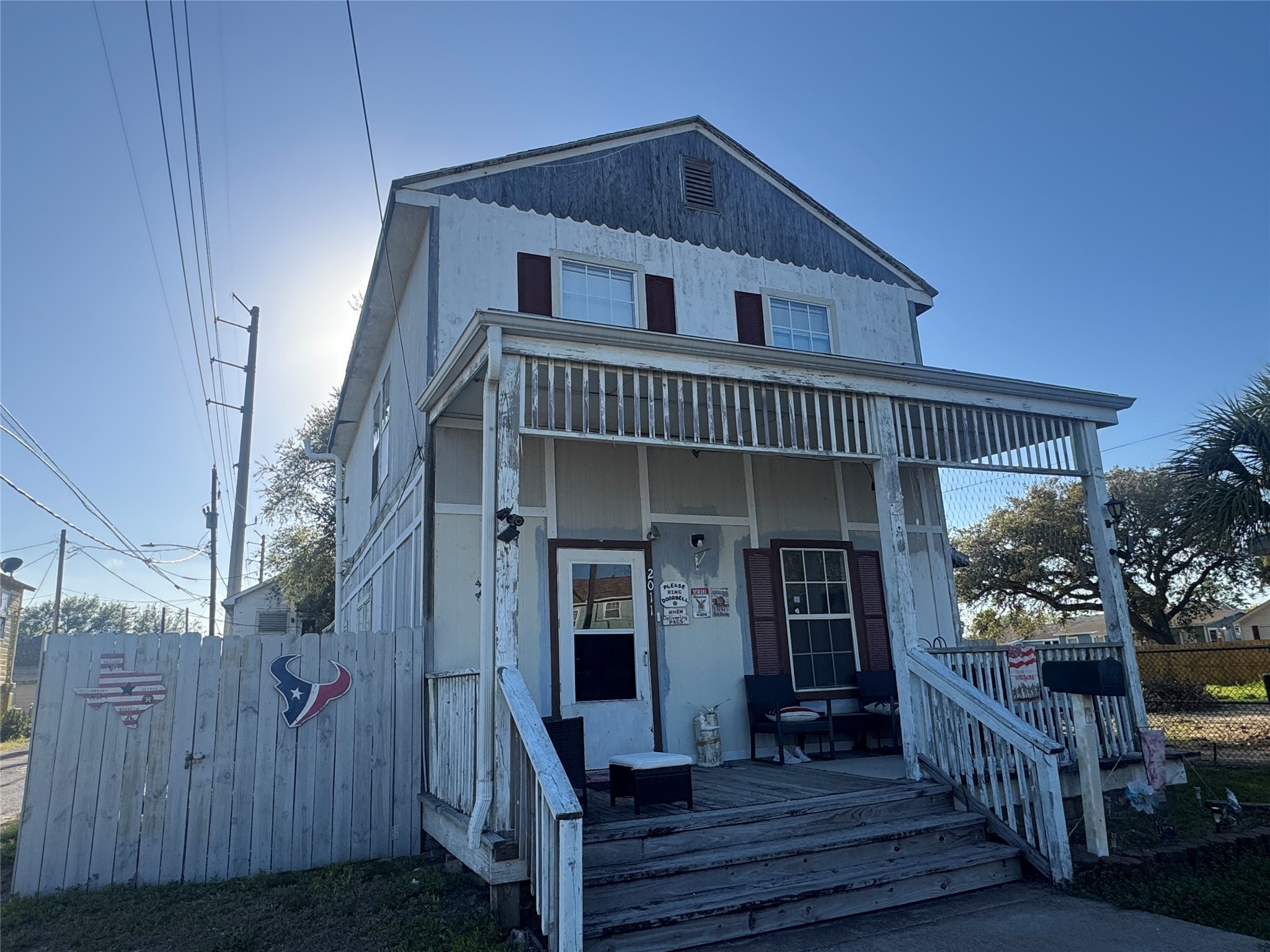 Listing photo 1