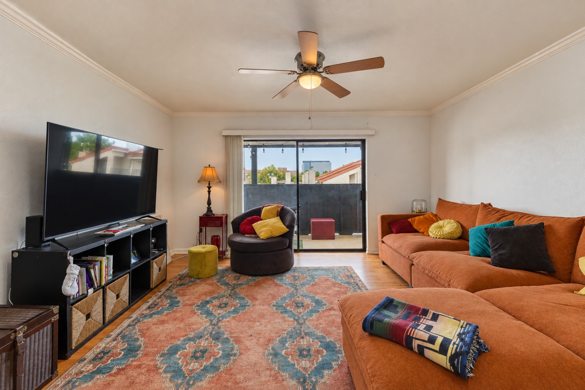 3015 Walnut Bend Lane