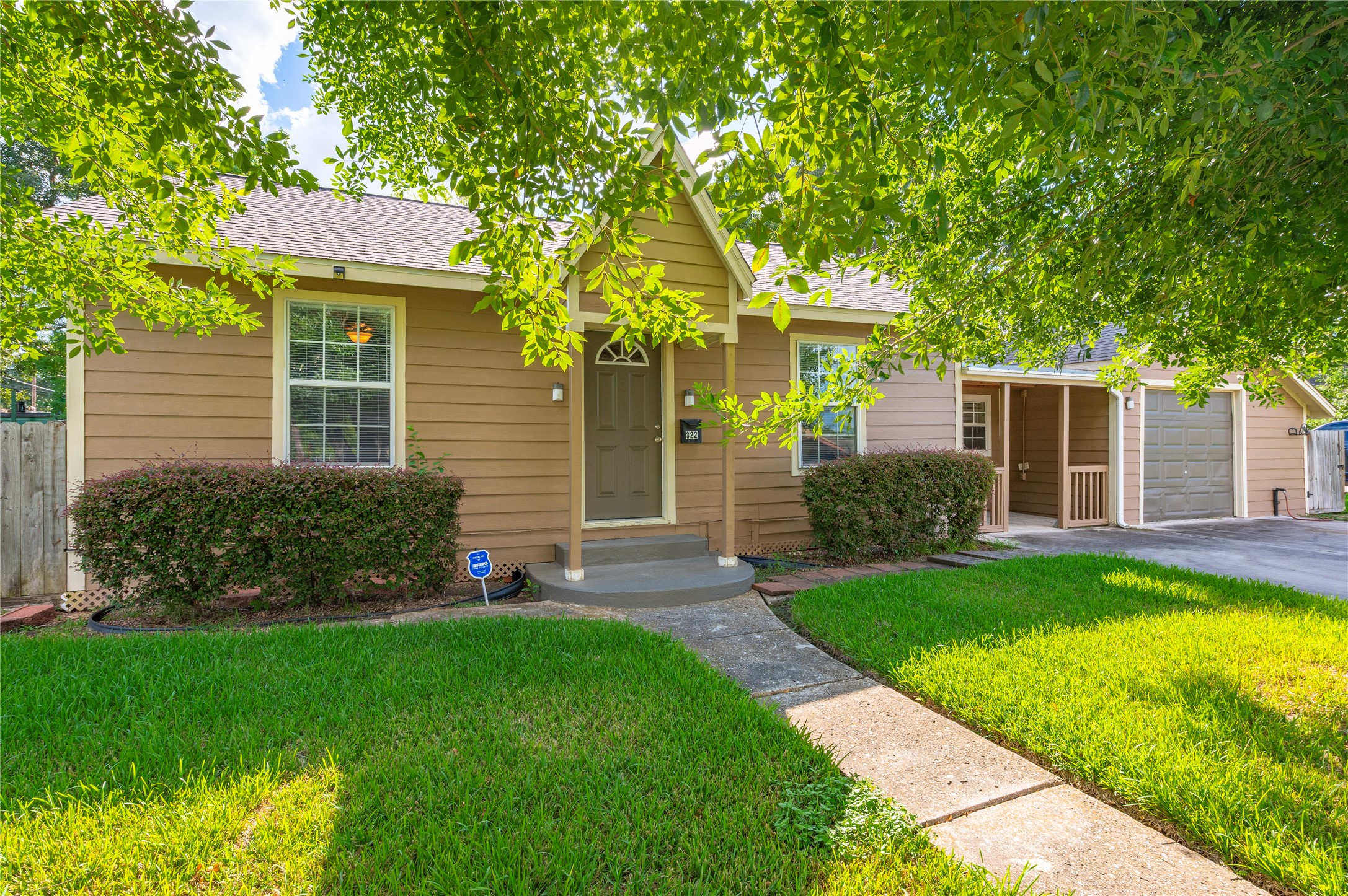 Listing photo 1