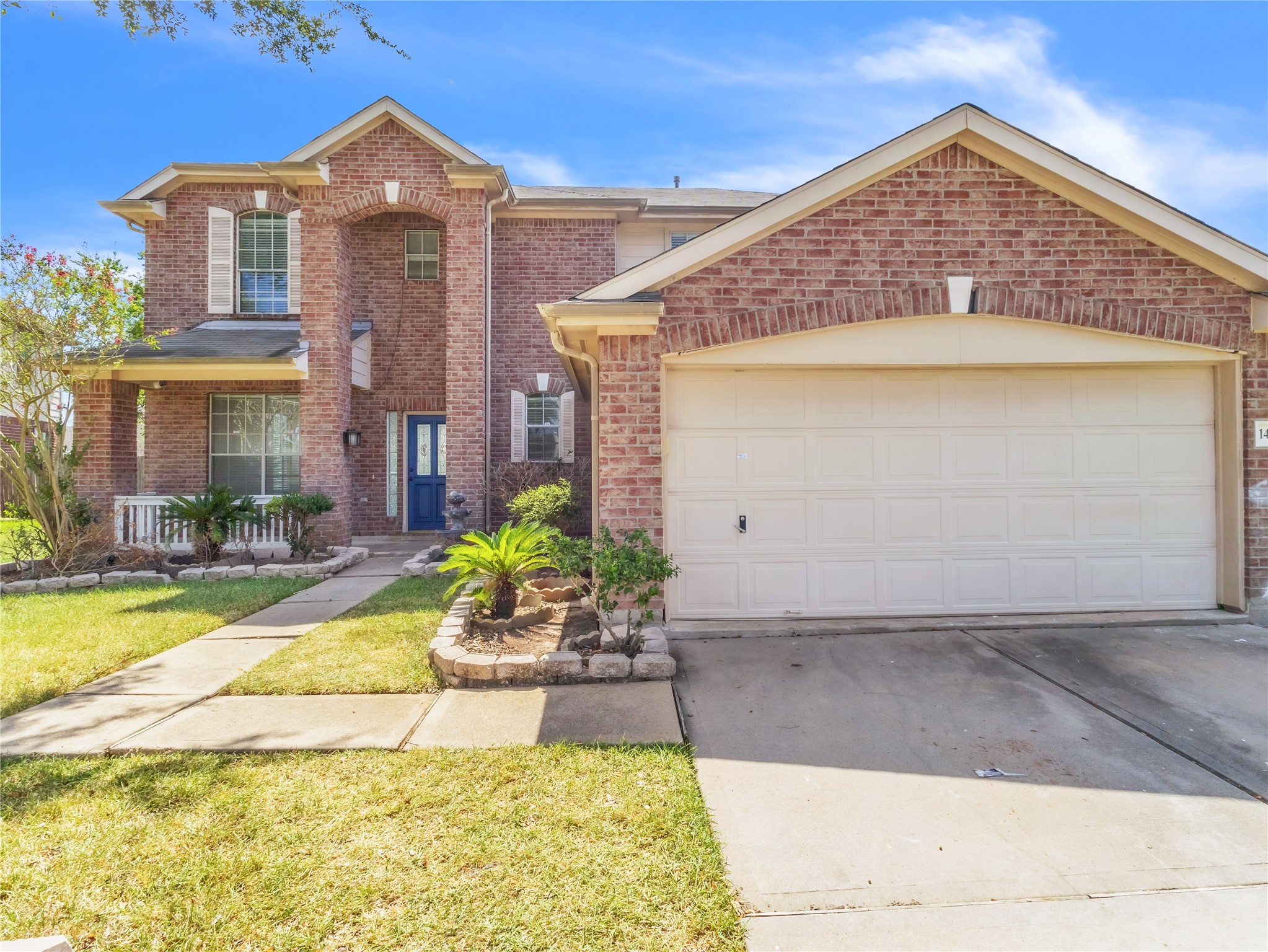 Listing photo 1