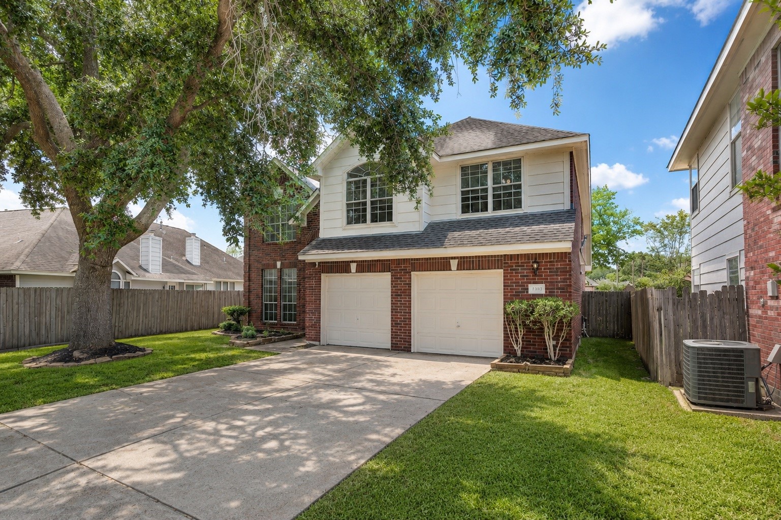 Listing photo 2