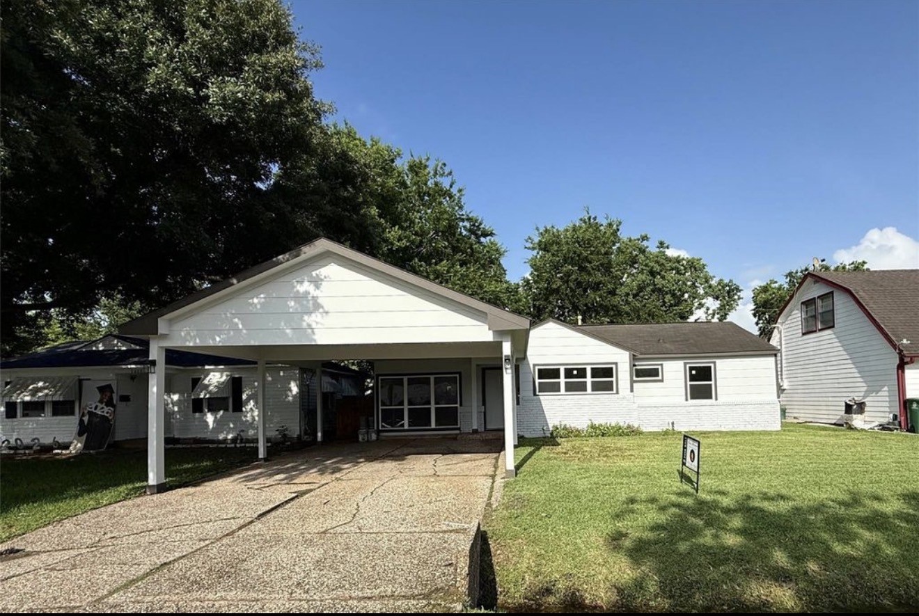 10205 Sierra Drive