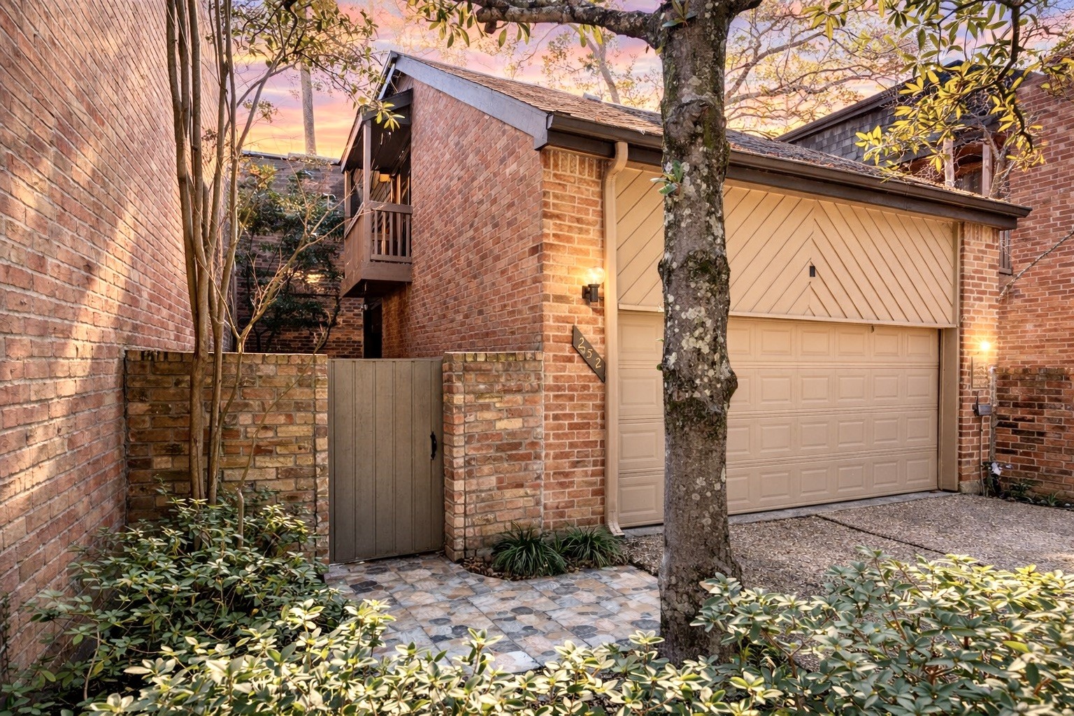 252 Sugarberry Circle